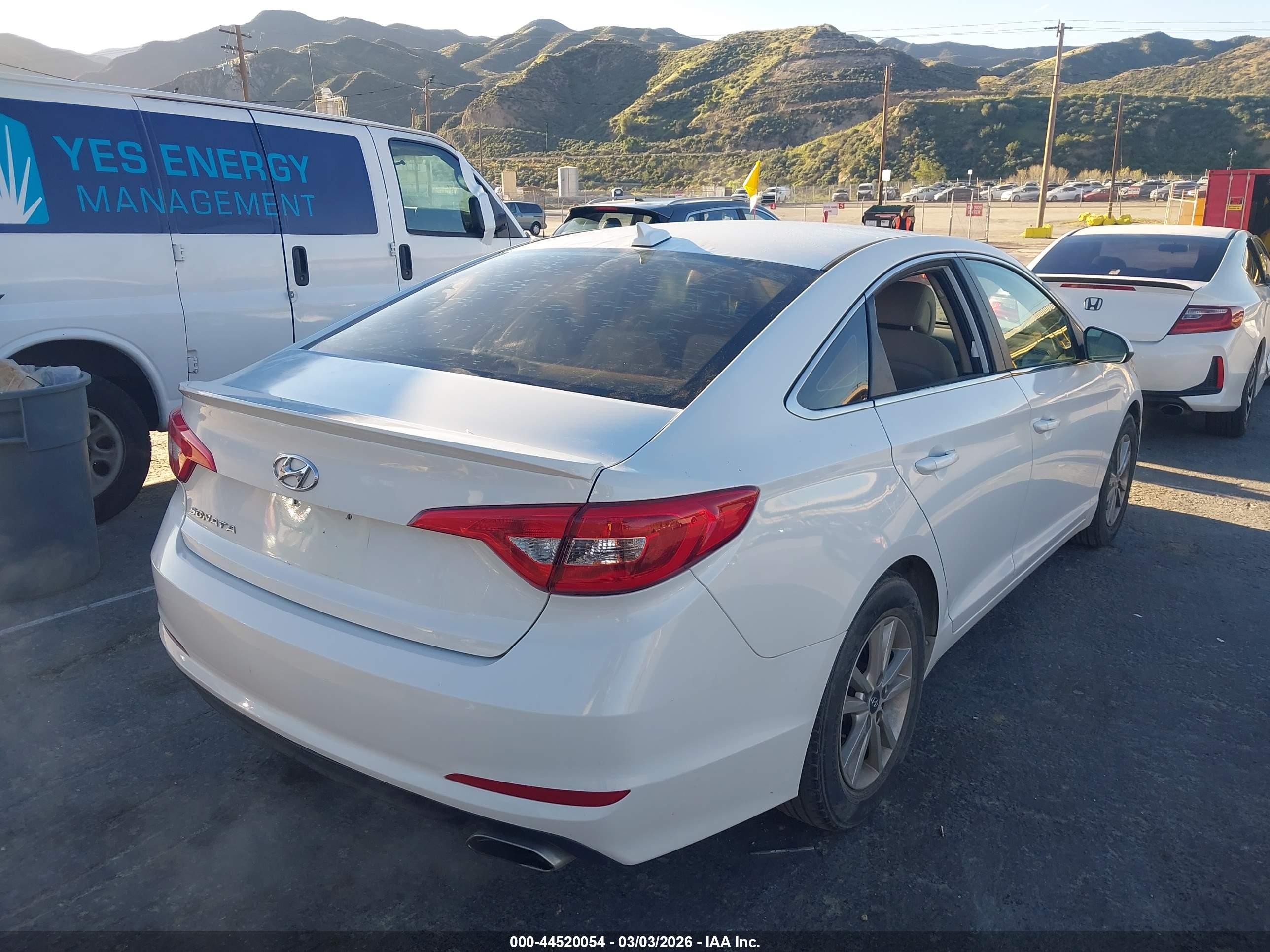 2017 Hyundai Sonata Se Белый vin: 5NPE24AF1HH450359