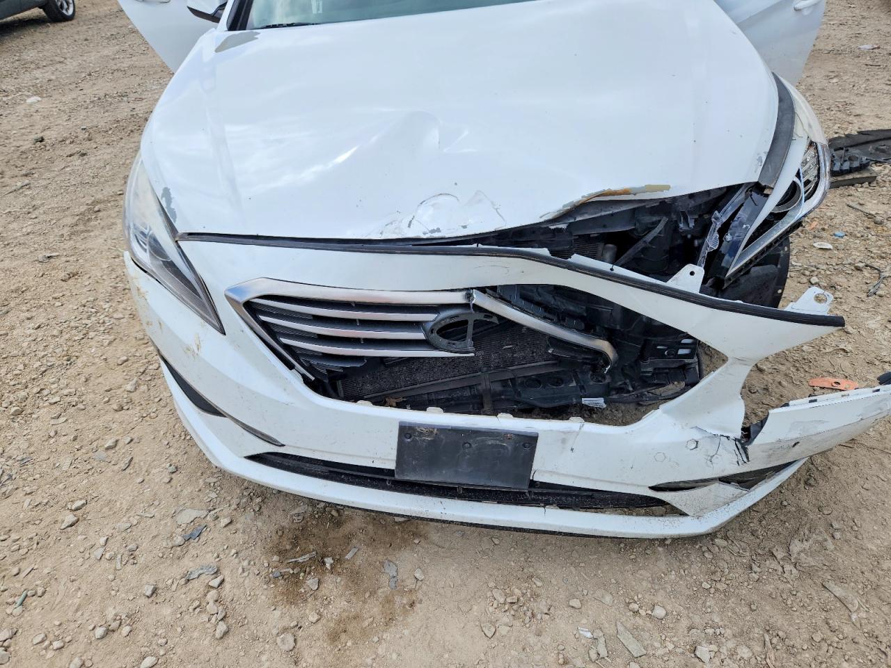 2015 Hyundai Sonata White vin: 5NPE24AF2FH000930
