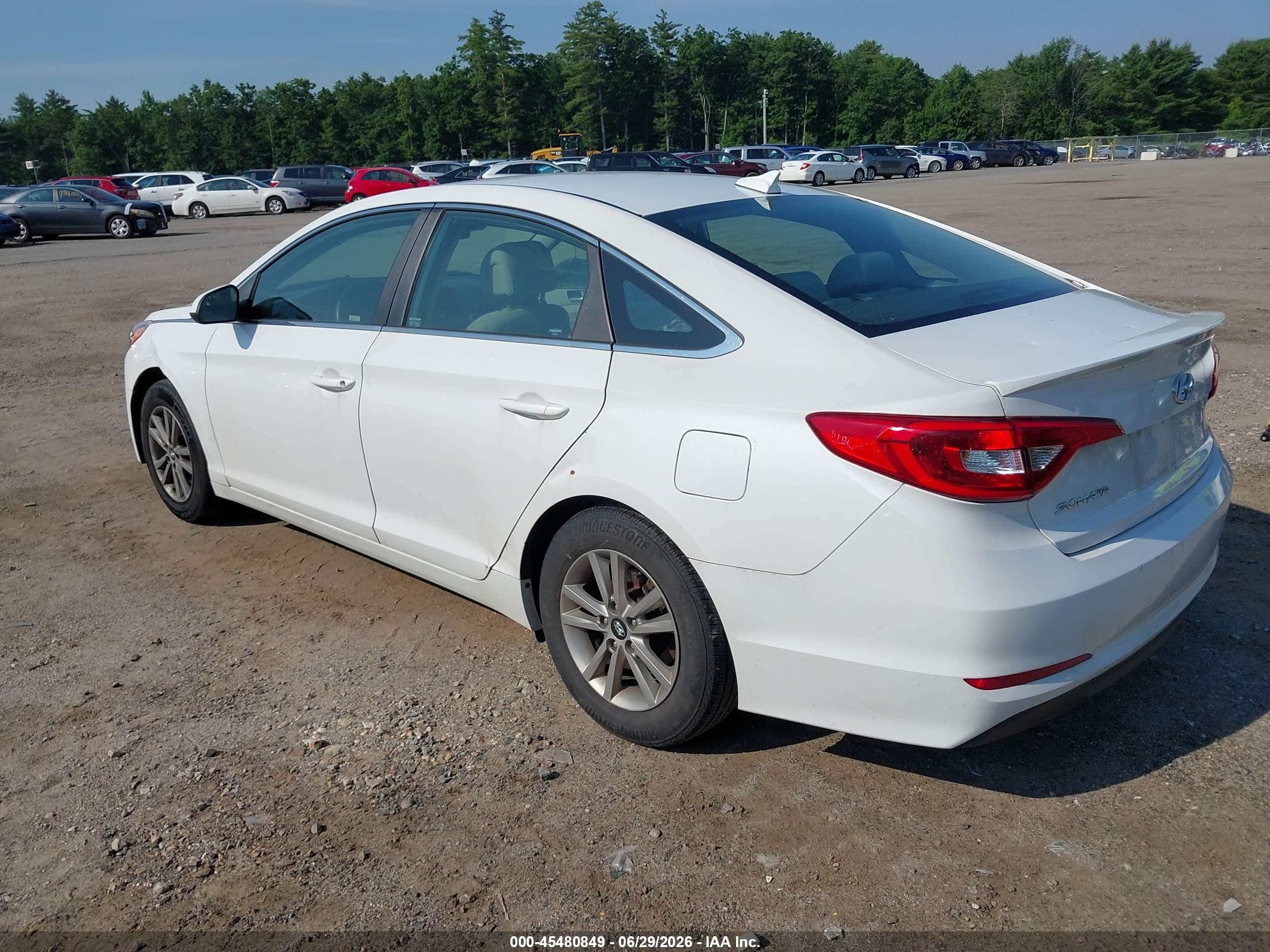 2015 Hyundai Sonata Se White vin: 5NPE24AF2FH022345
