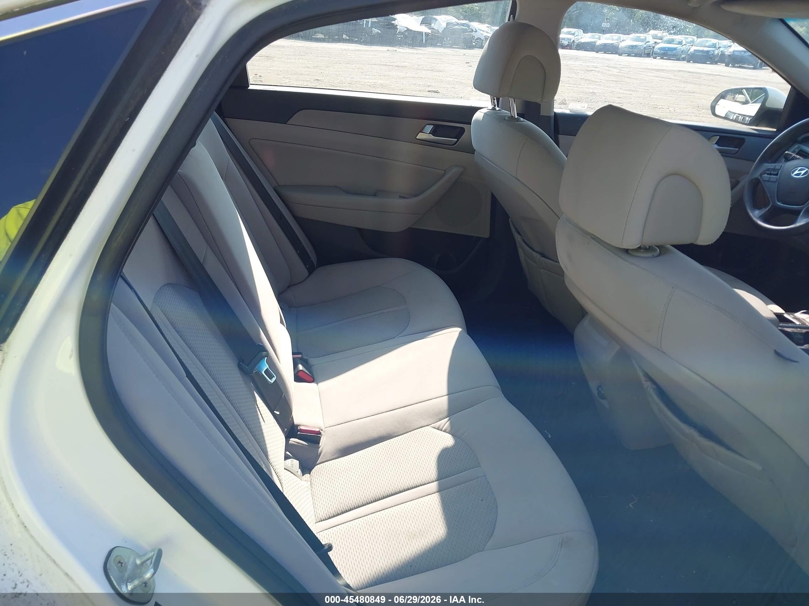 2015 Hyundai Sonata Se White vin: 5NPE24AF2FH022345
