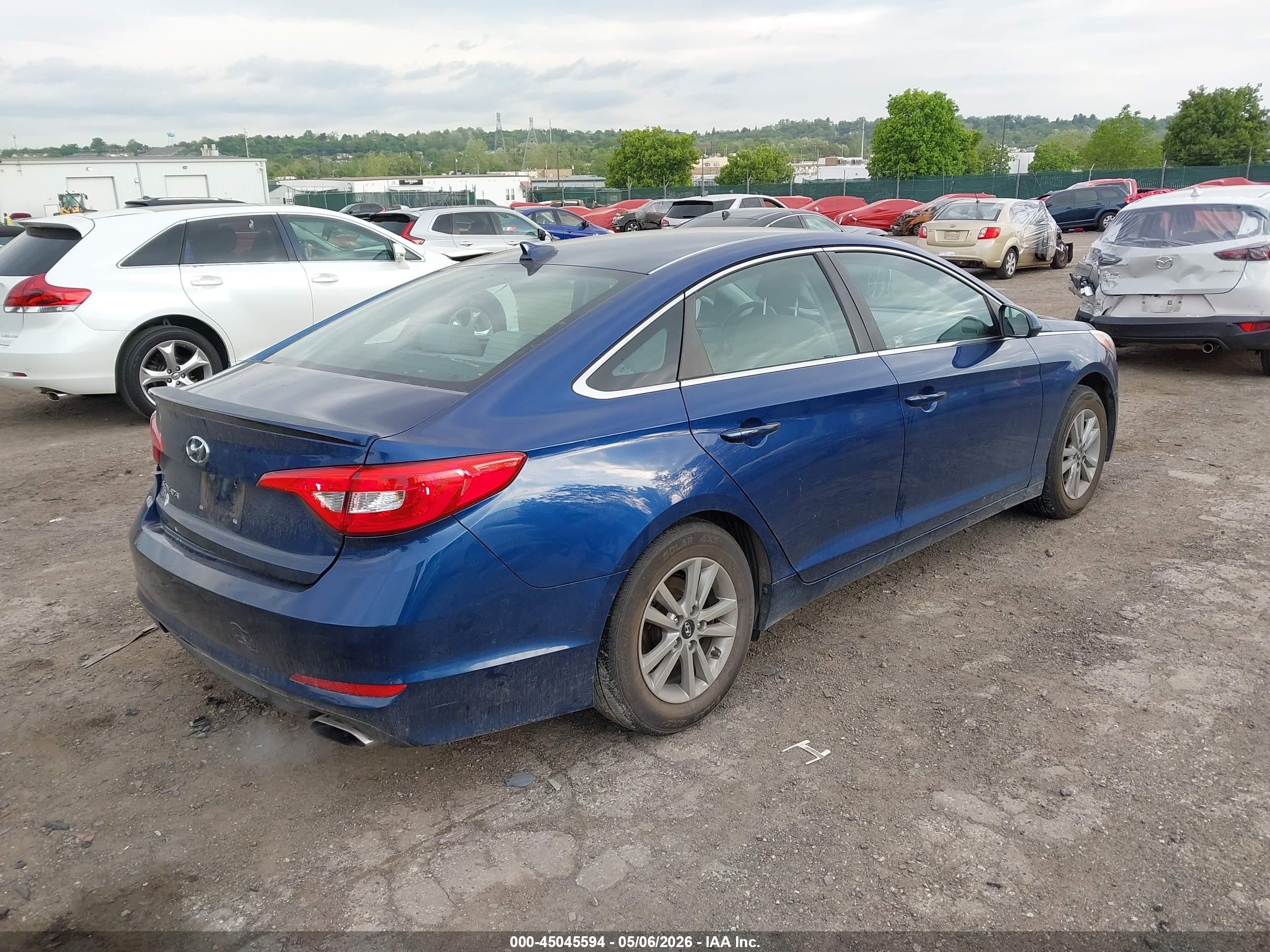 2015 Hyundai Sonata Se Синий vin: 5NPE24AF2FH023303