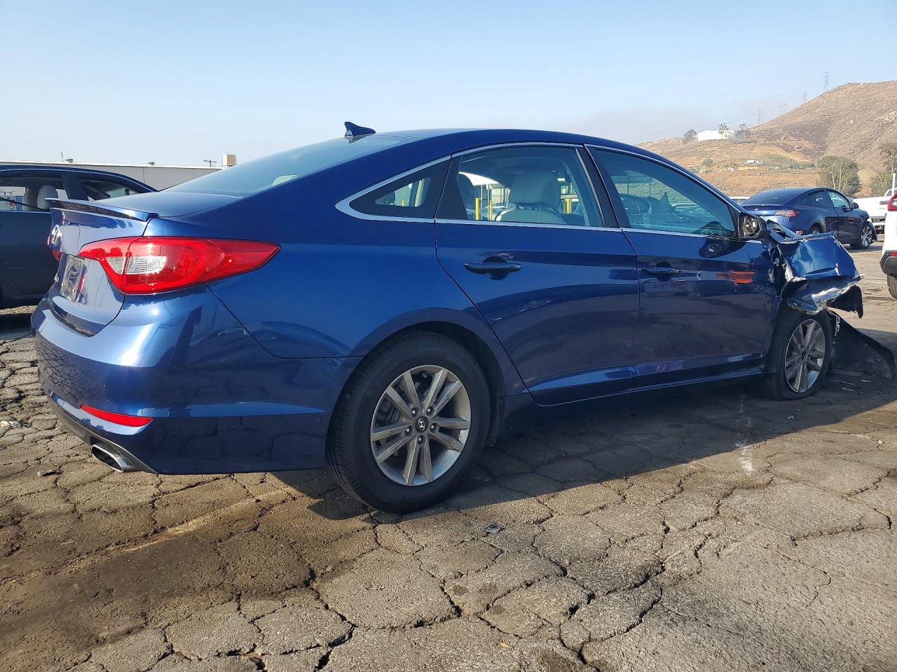 2015 Hyundai Sonata Se Blue vin: 5NPE24AF2FH026203