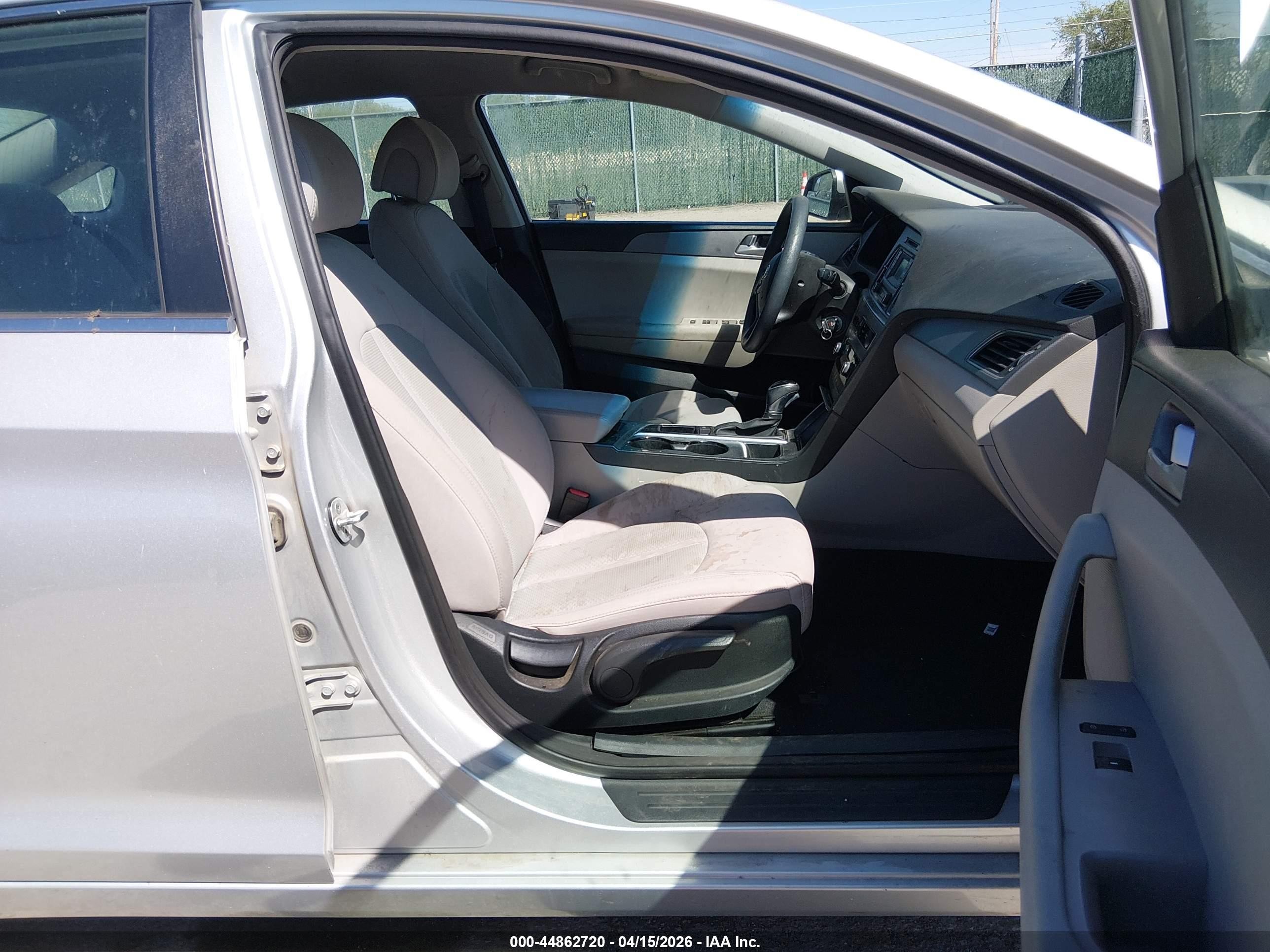 2015 Hyundai Sonata Se Silver vin: 5NPE24AF2FH039212