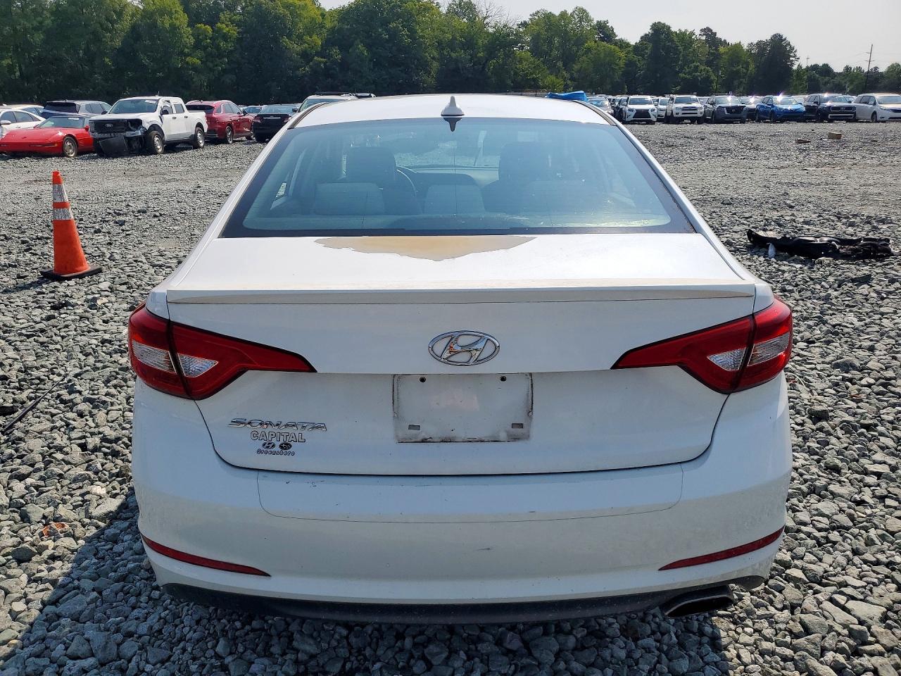 2015 Hyundai Sonata Se White vin: 5NPE24AF2FH086501