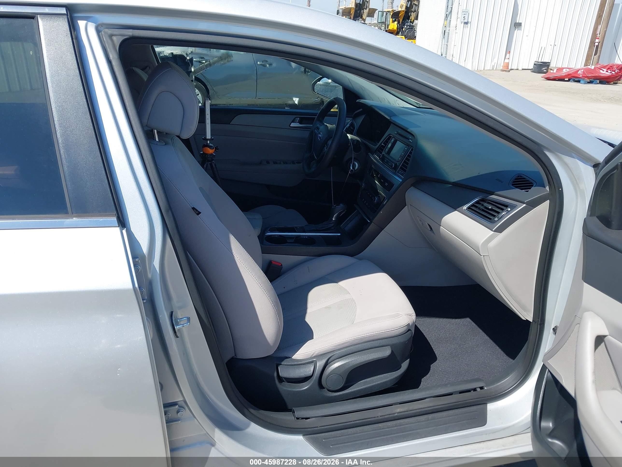 2015 Hyundai Sonata Se Silver vin: 5NPE24AF2FH168034
