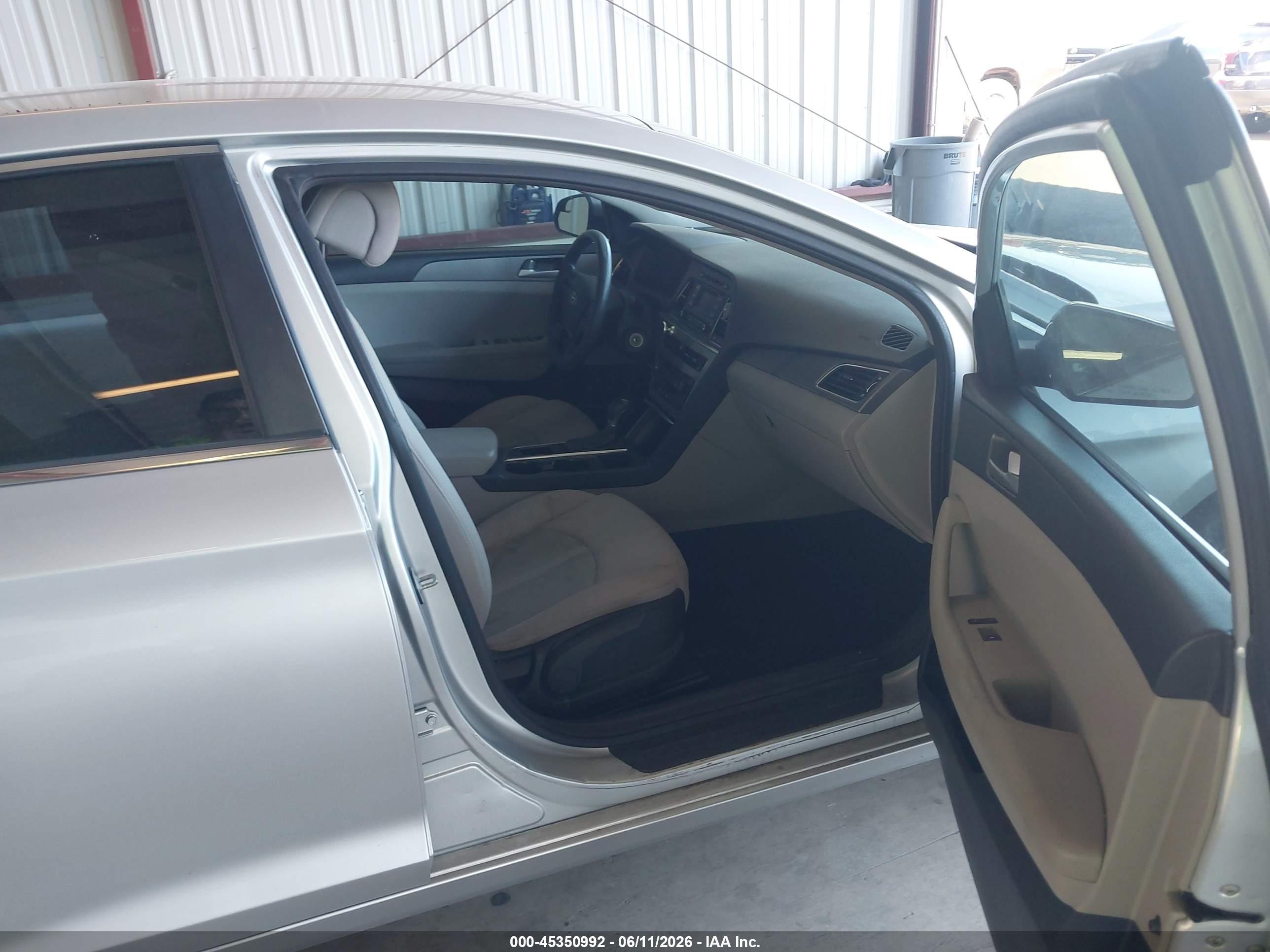 2015 Hyundai Sonata Se Silver vin: 5NPE24AF2FH187926