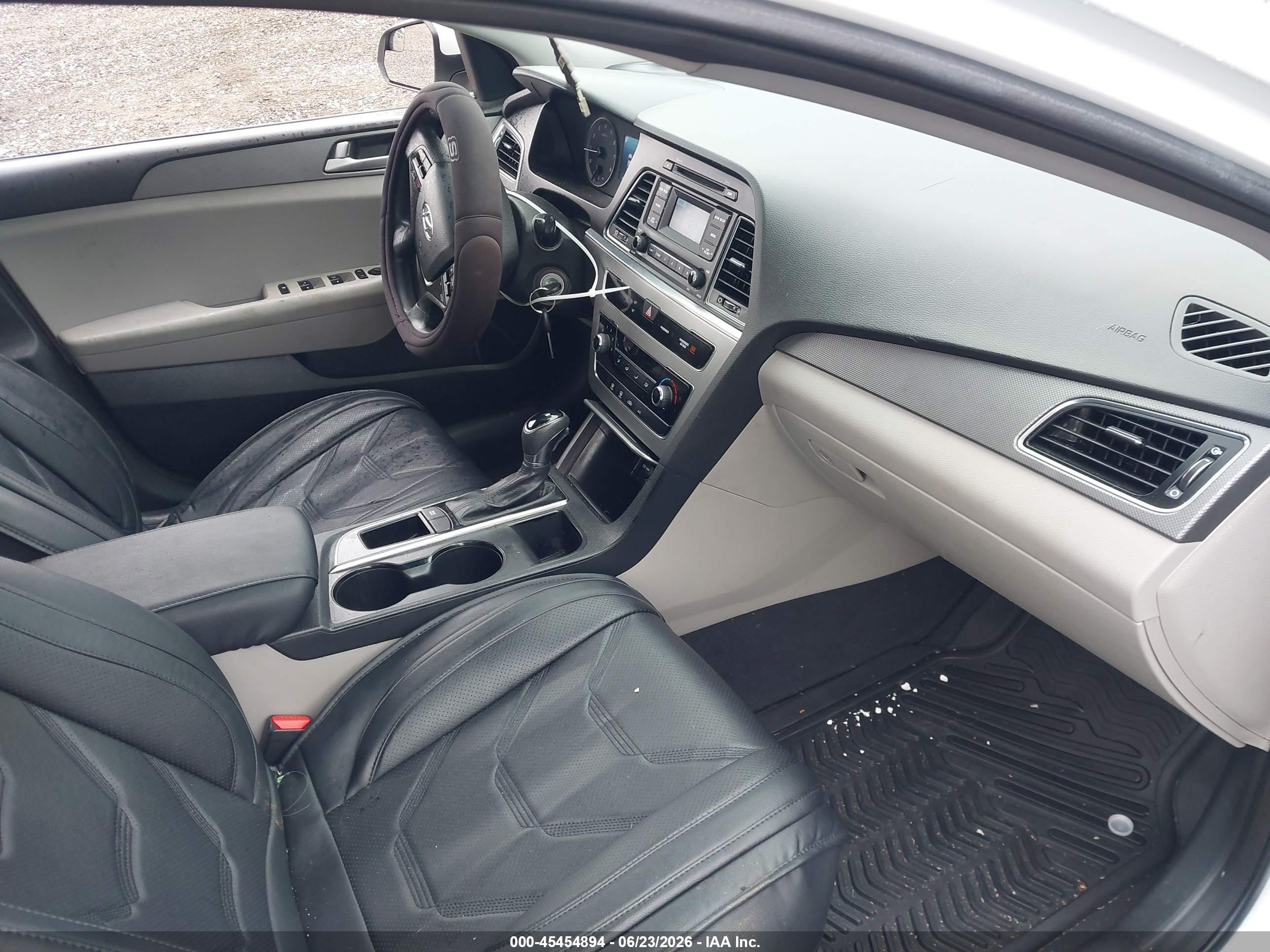 2015 Hyundai Sonata Se White vin: 5NPE24AF2FH189949