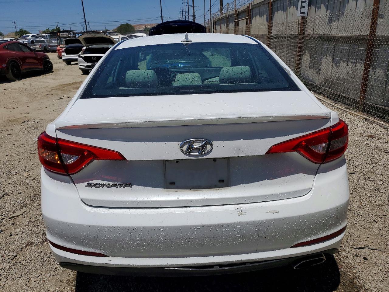 2015 Hyundai Sonata Se White vin: 5NPE24AF2FH220634