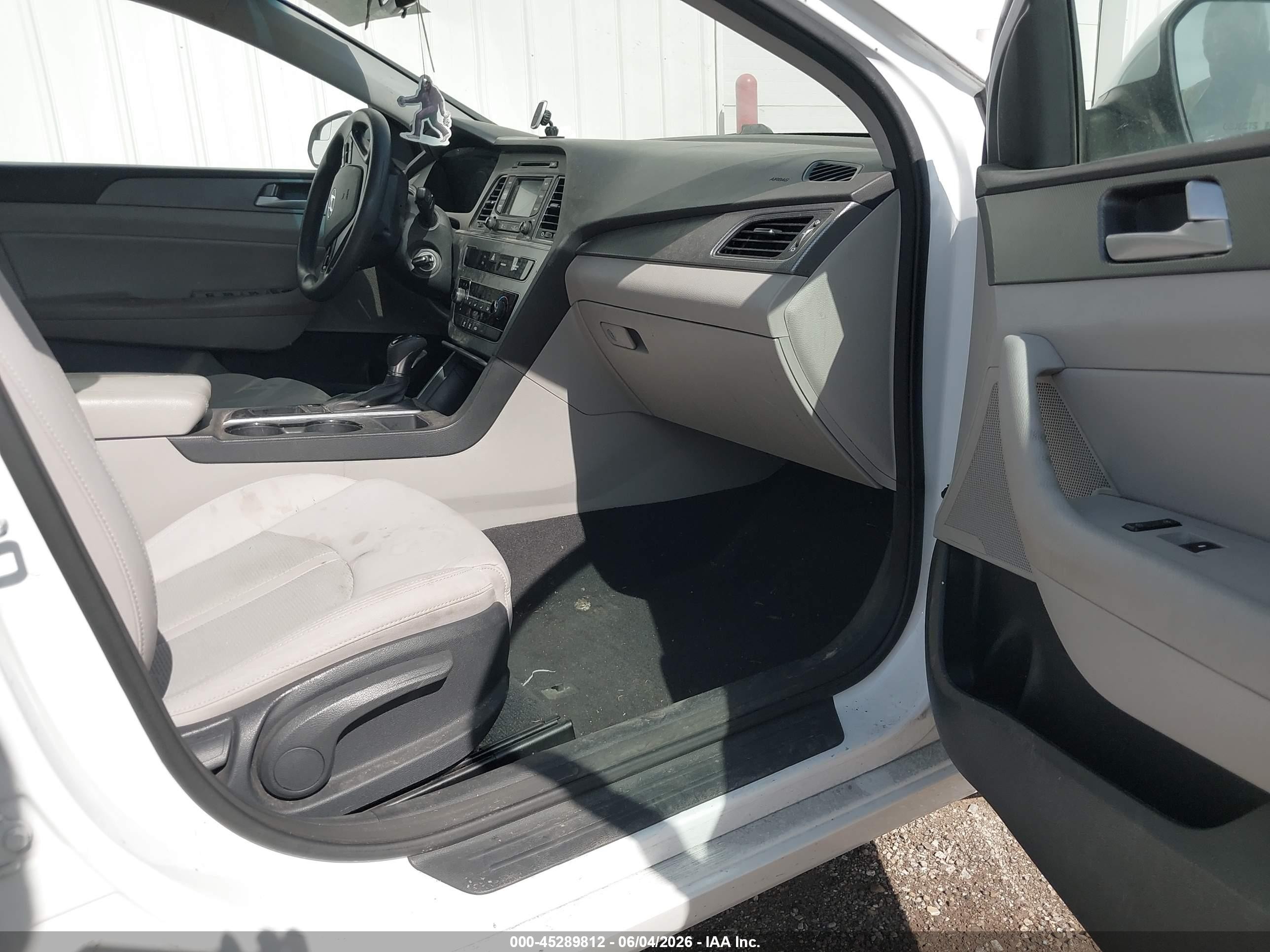 2015 Hyundai Sonata Se White vin: 5NPE24AF2FH224957