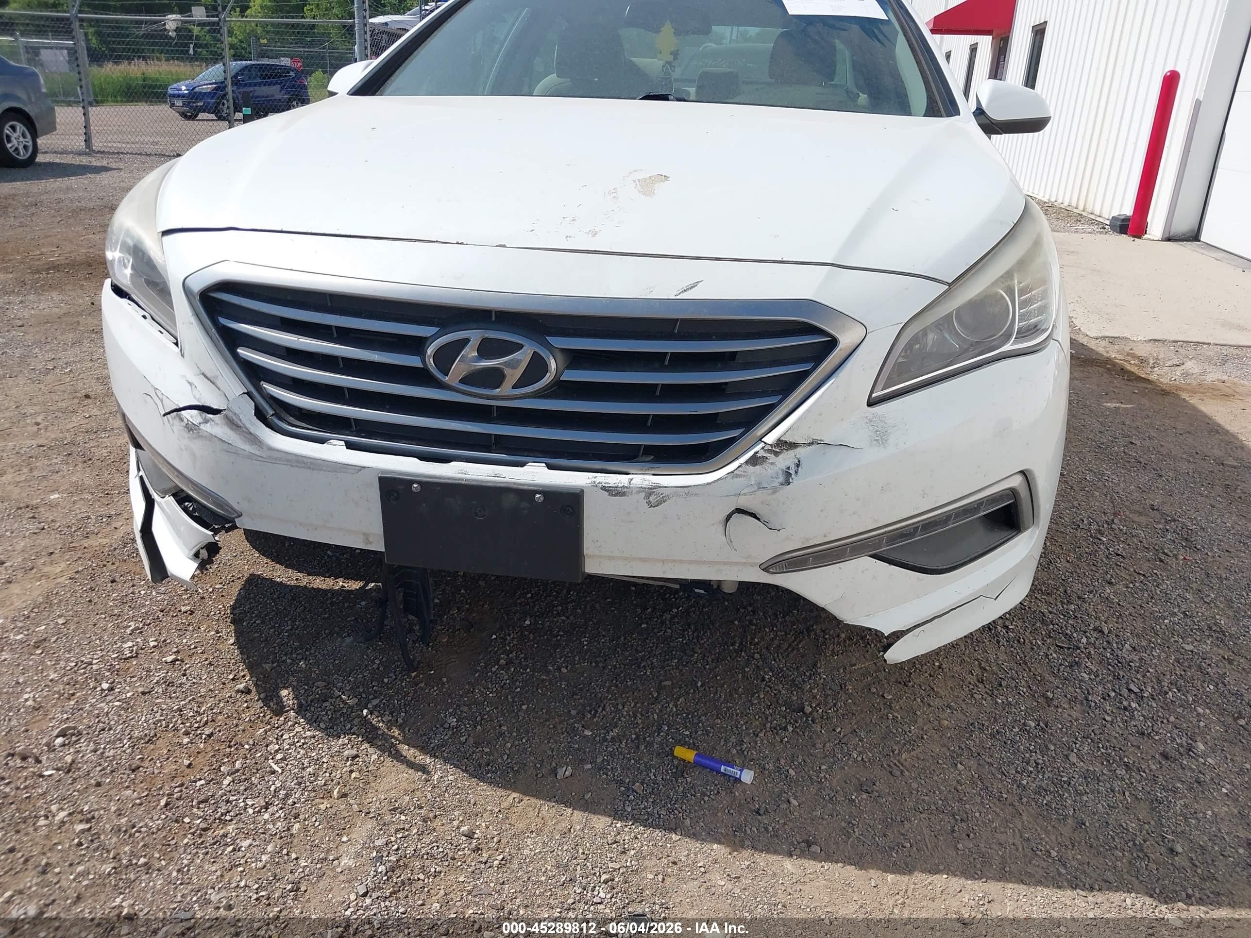 2015 Hyundai Sonata Se White vin: 5NPE24AF2FH224957