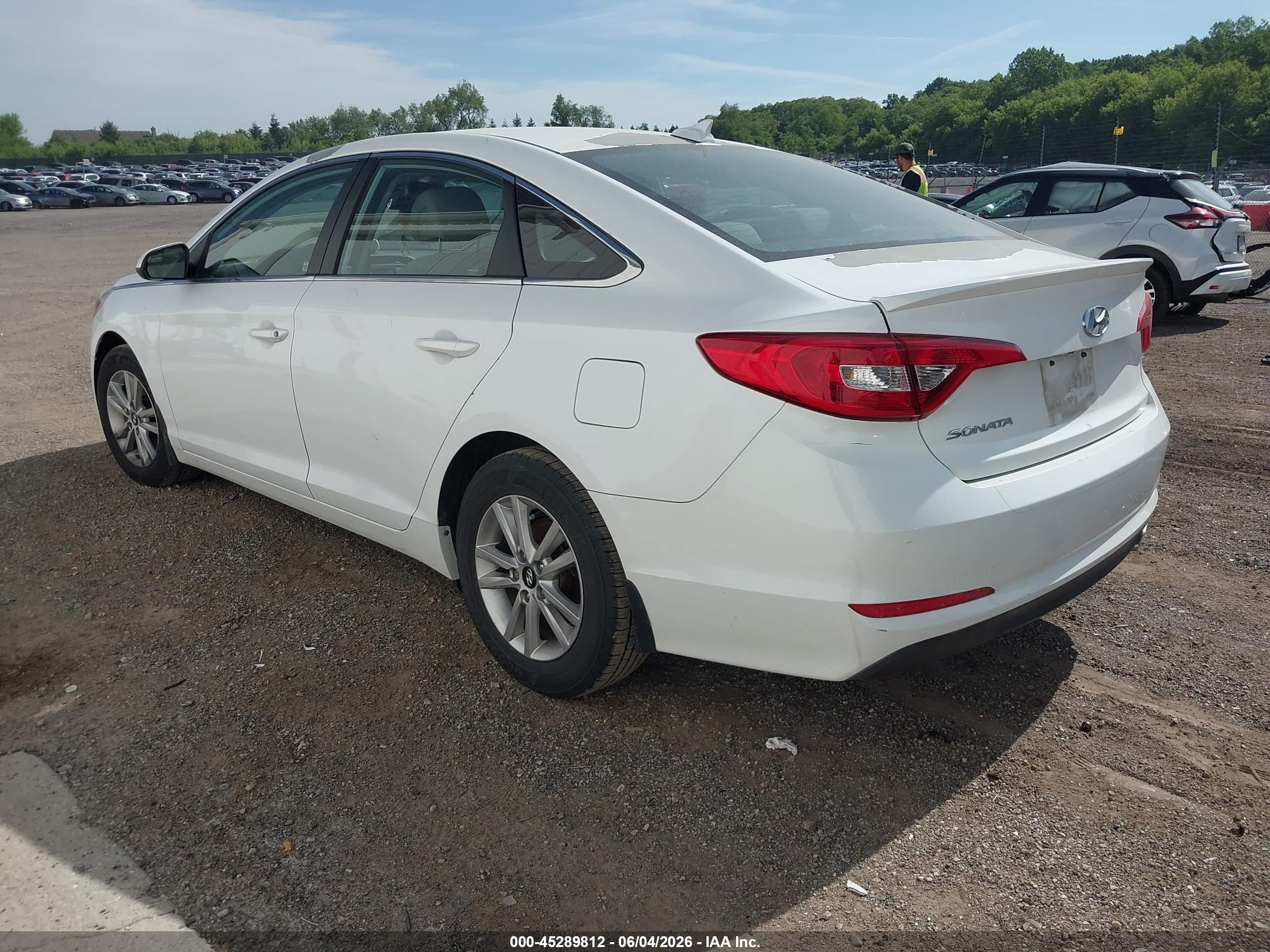 2015 Hyundai Sonata Se White vin: 5NPE24AF2FH224957