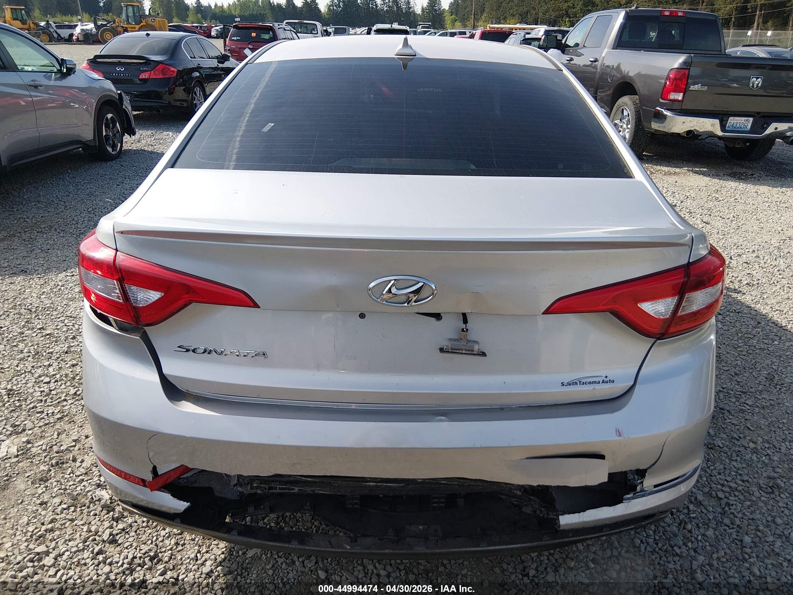 2016 Hyundai Sonata   Silver vin: 5NPE24AF2GH394270