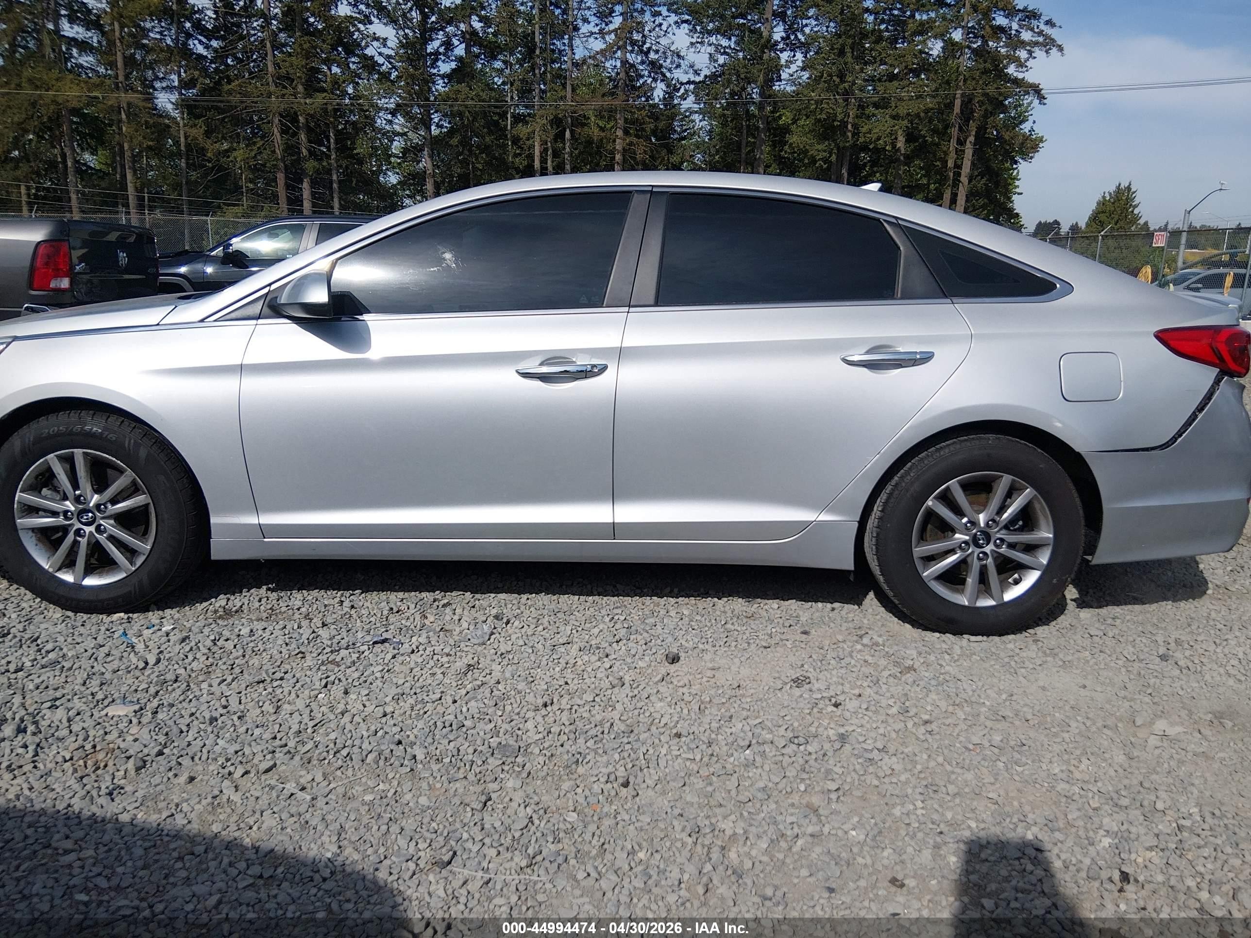 2016 Hyundai Sonata   Silver vin: 5NPE24AF2GH394270