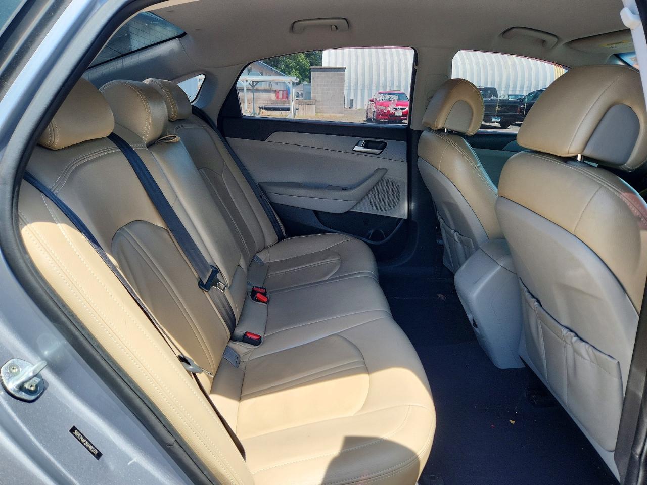 2017 Hyundai Sonata Se Серебряный vin: 5NPE24AF2HH493771