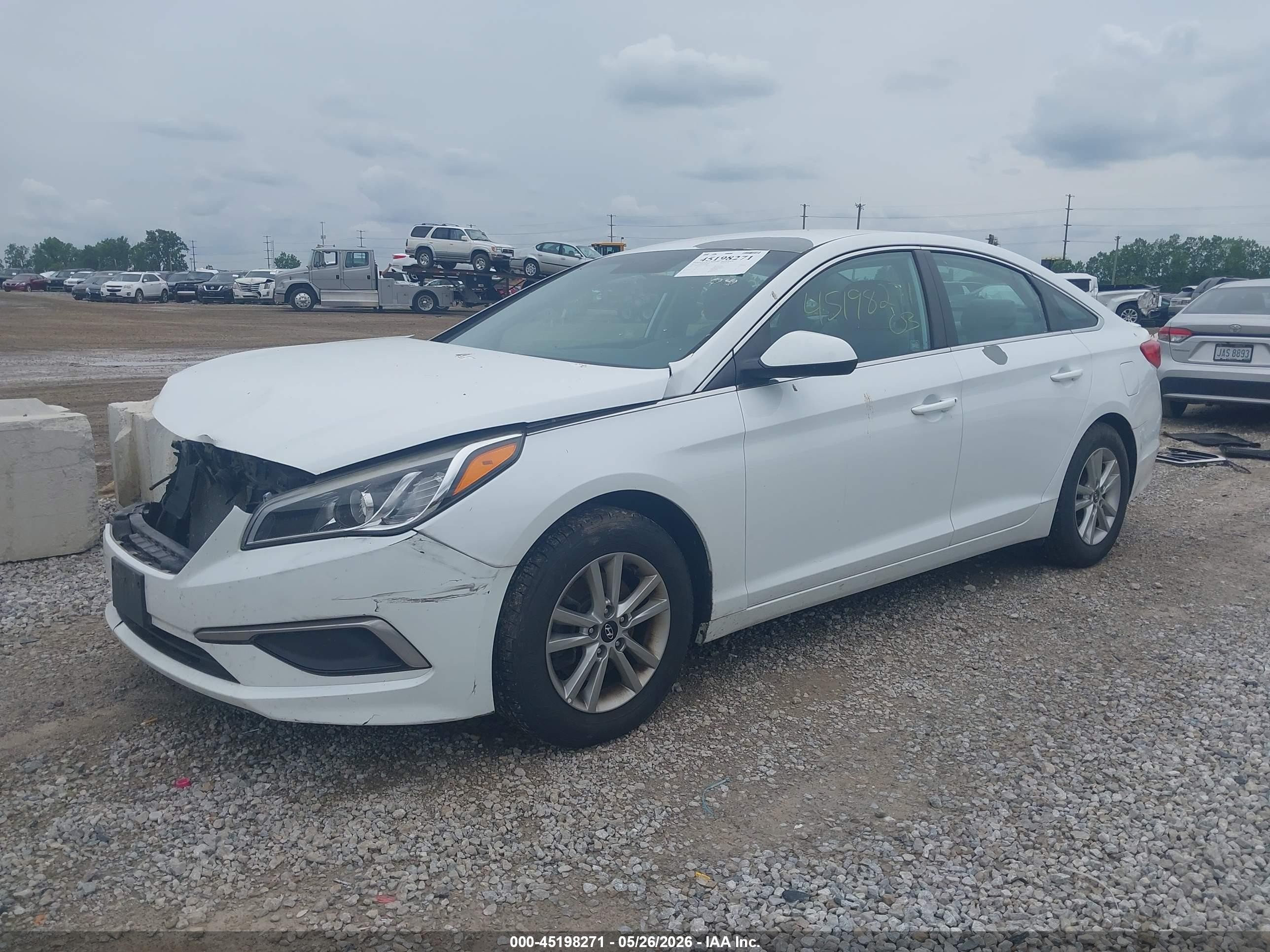 2017 Hyundai Sonata   White vin: 5NPE24AF2HH503294