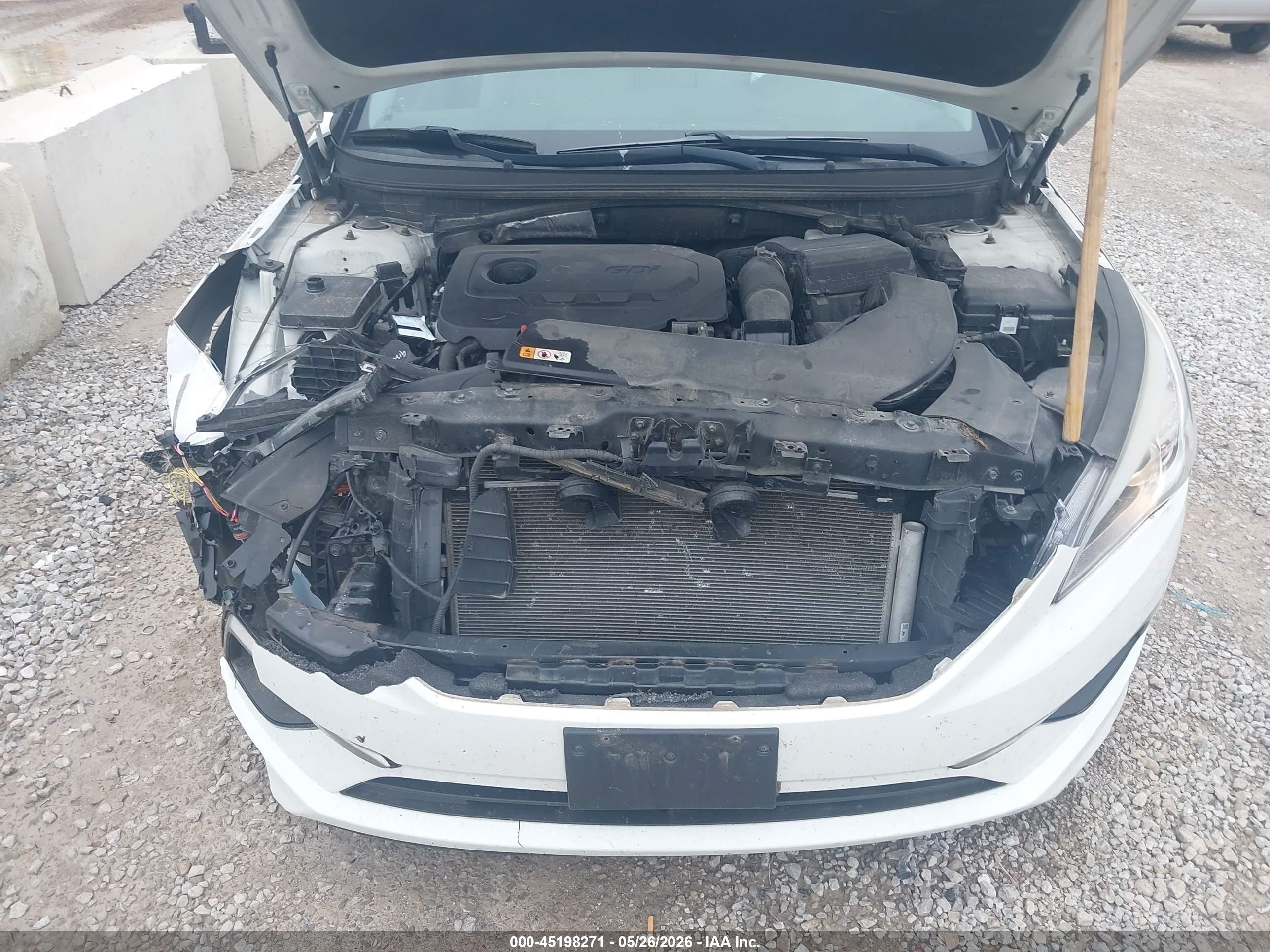 2017 Hyundai Sonata   White vin: 5NPE24AF2HH503294
