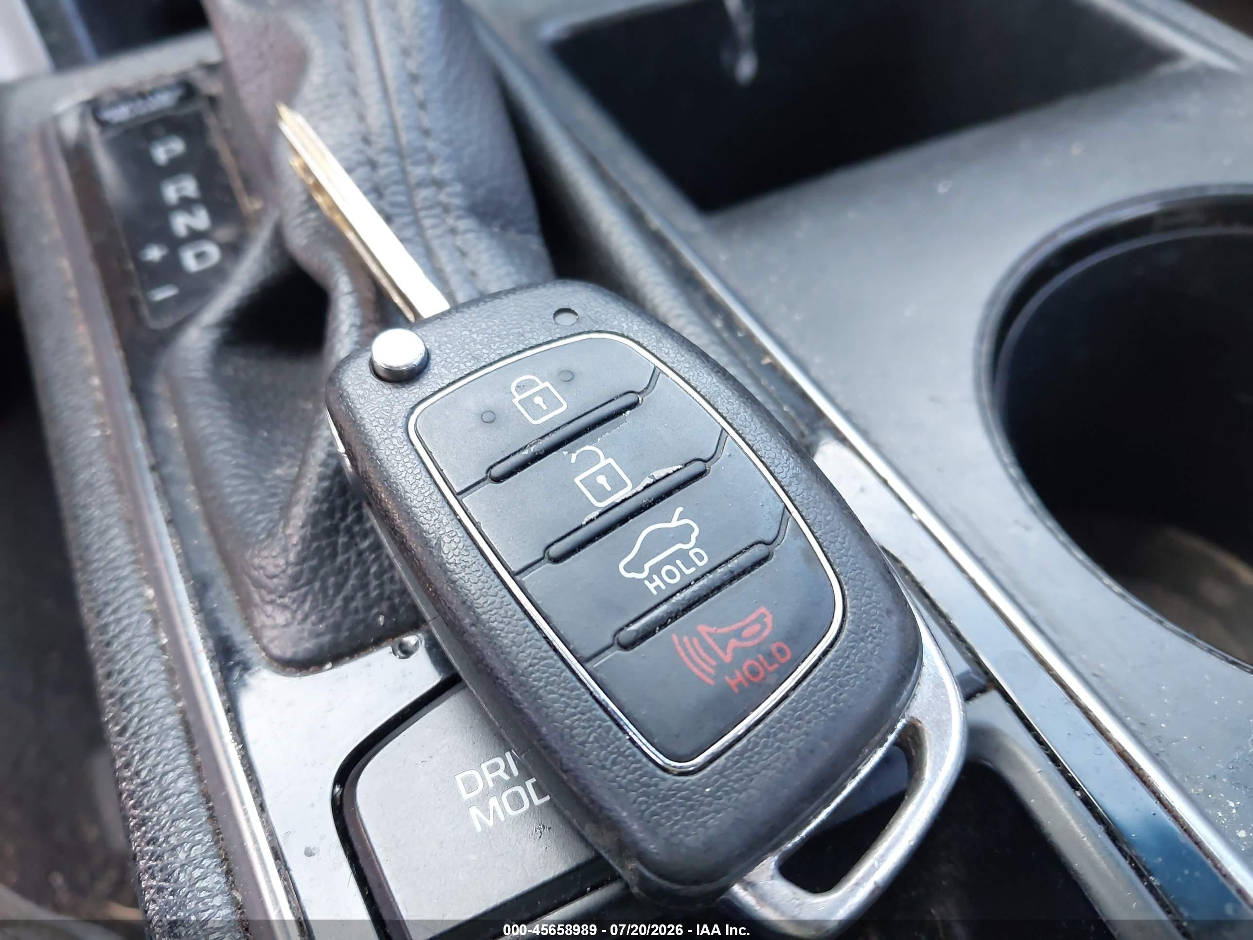 2017 Hyundai Sonata Серебряный vin: 5NPE24AF2HH503974