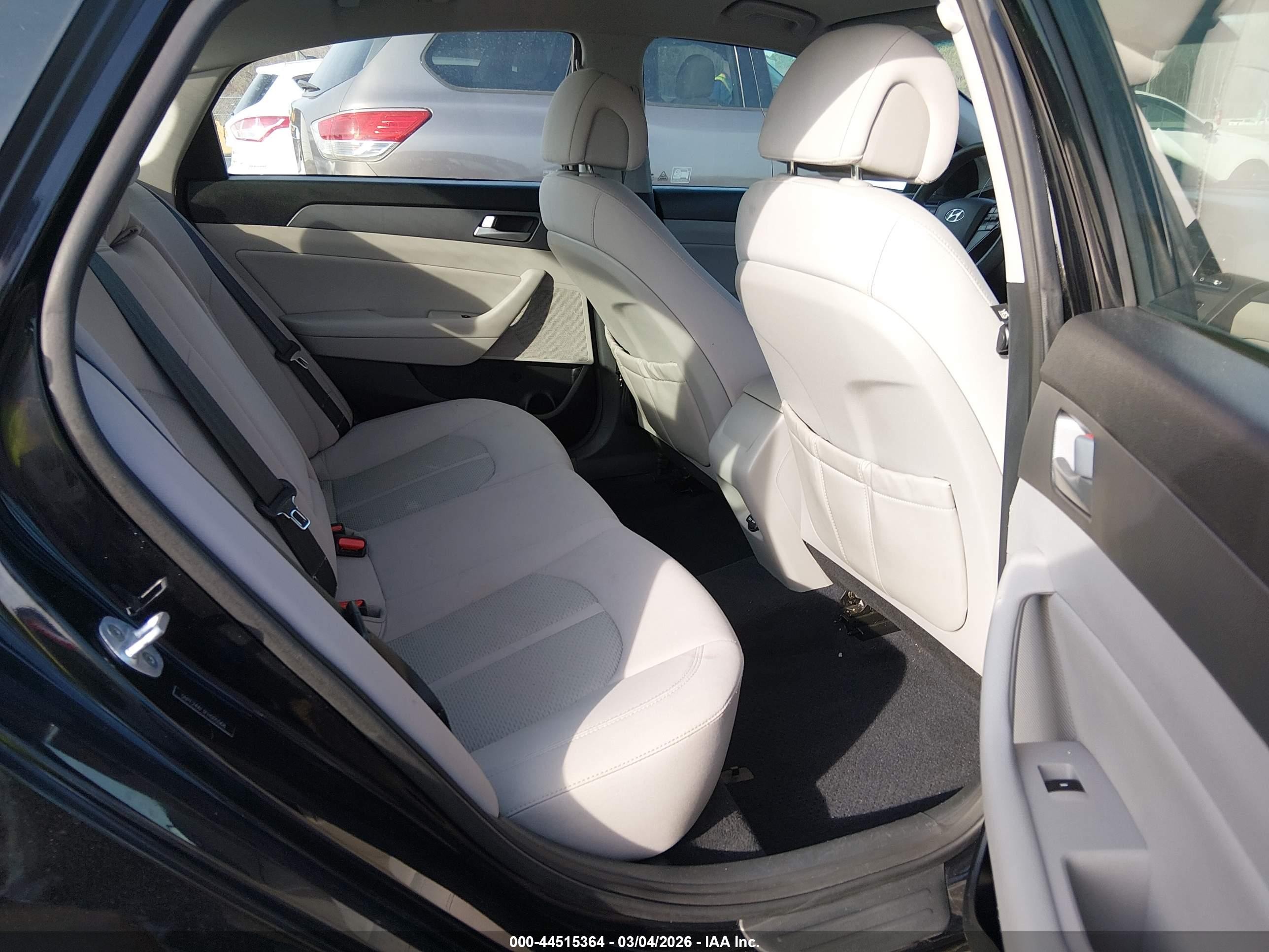 2015 Hyundai Sonata Se Black vin: 5NPE24AF3FH005568