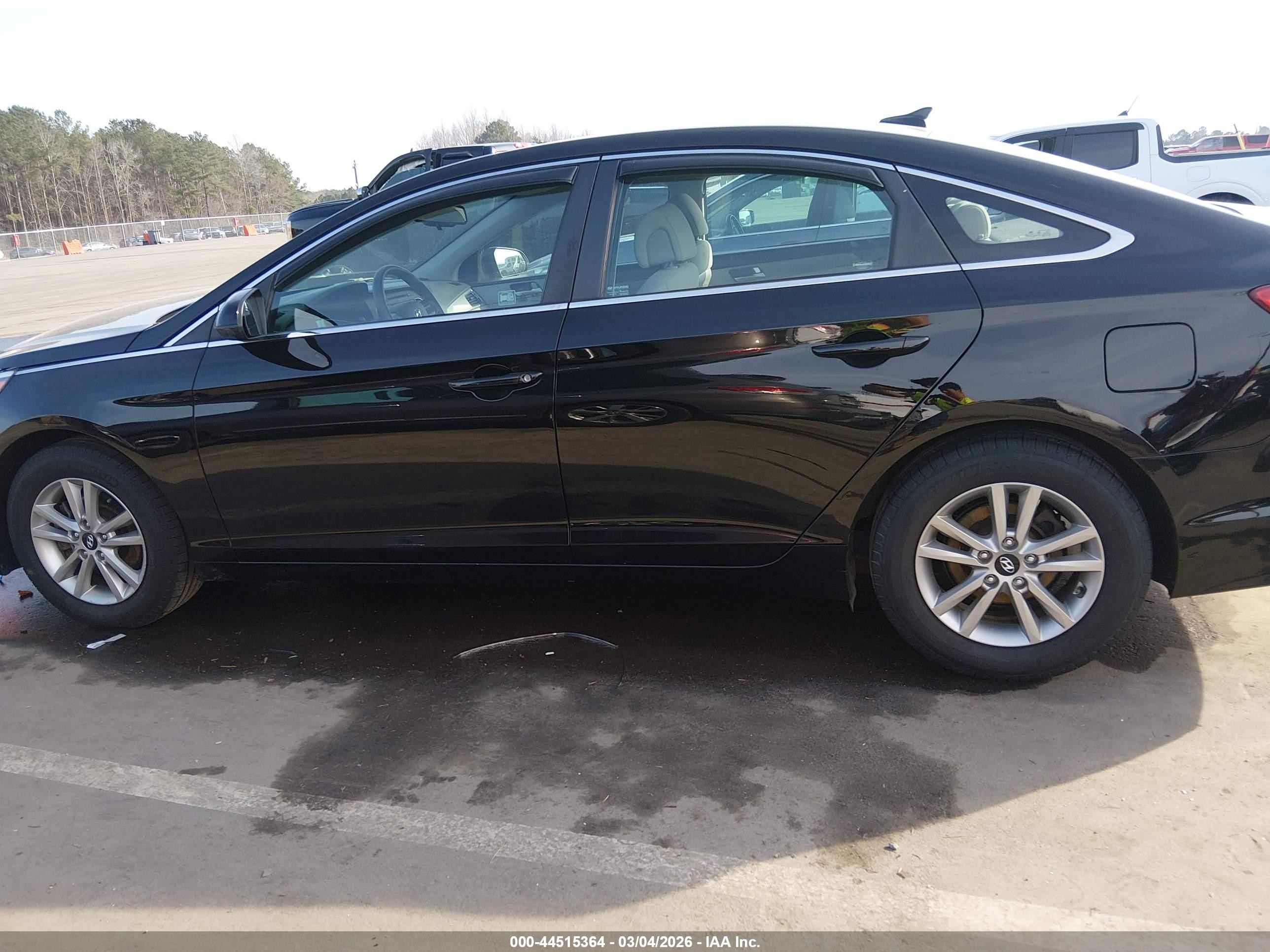 2015 Hyundai Sonata Se Black vin: 5NPE24AF3FH005568