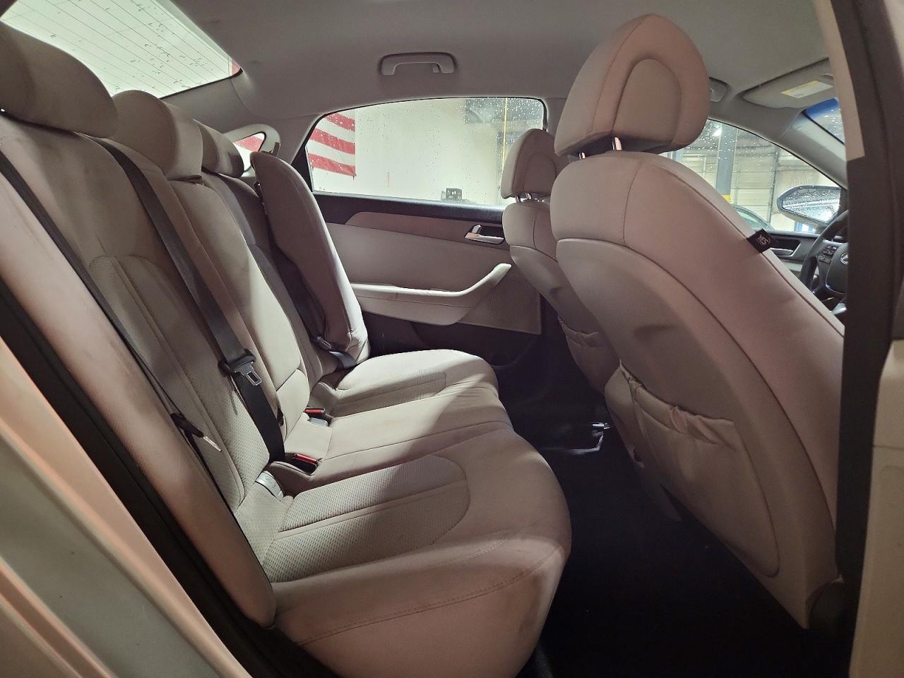 2015 Hyundai Sonata Se Silver vin: 5NPE24AF3FH083610