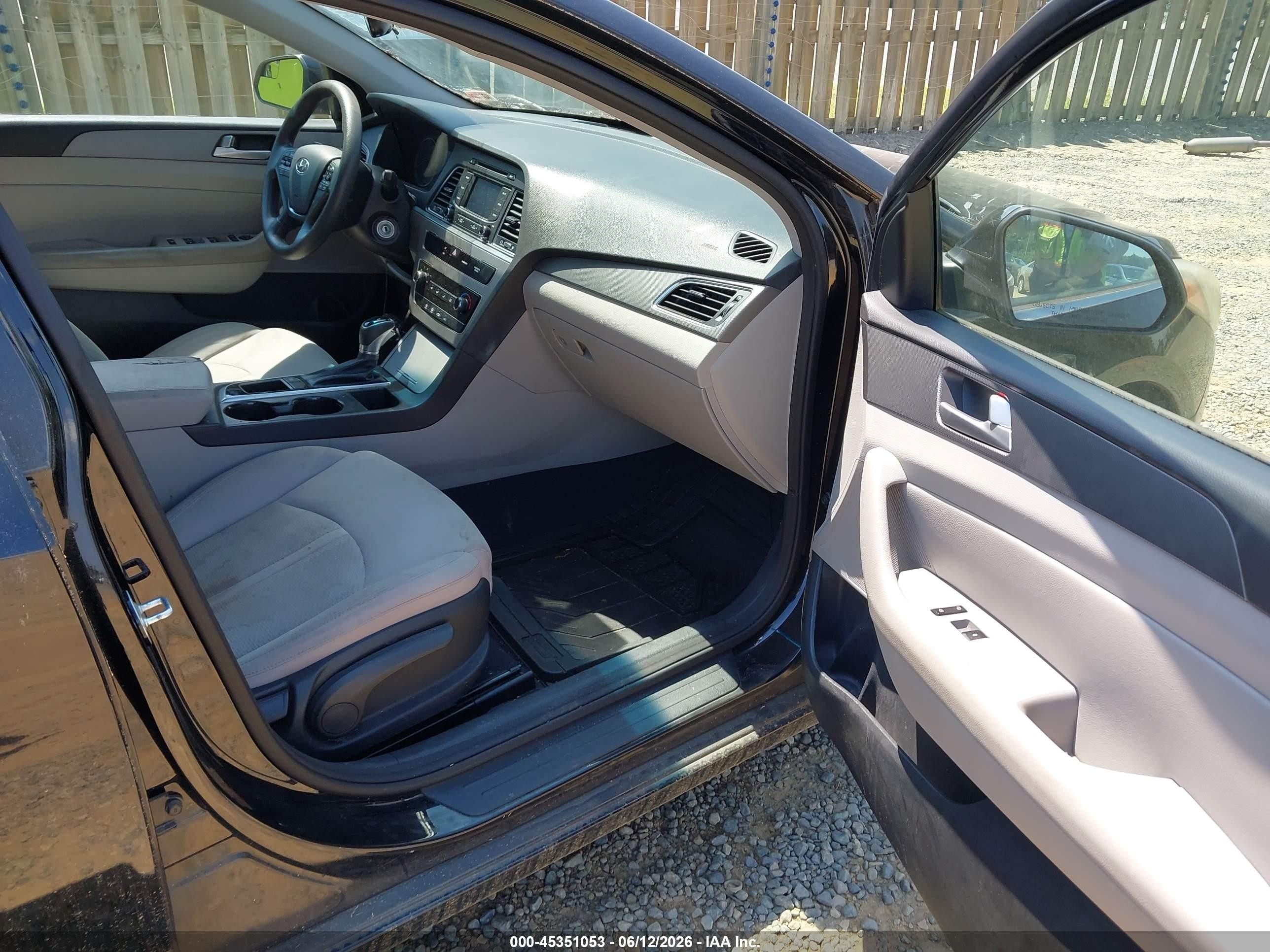 2015 Hyundai Sonata Se Black vin: 5NPE24AF3FH178684
