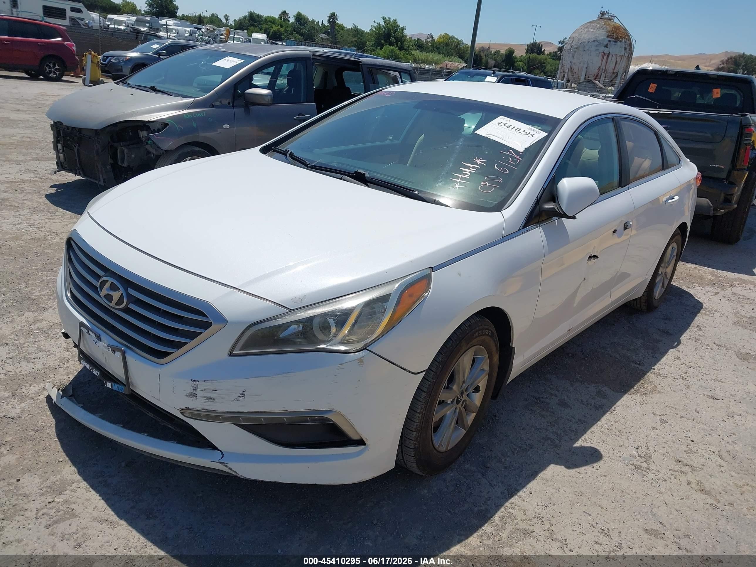 2015 Hyundai Sonata Se White vin: 5NPE24AF3FH184257