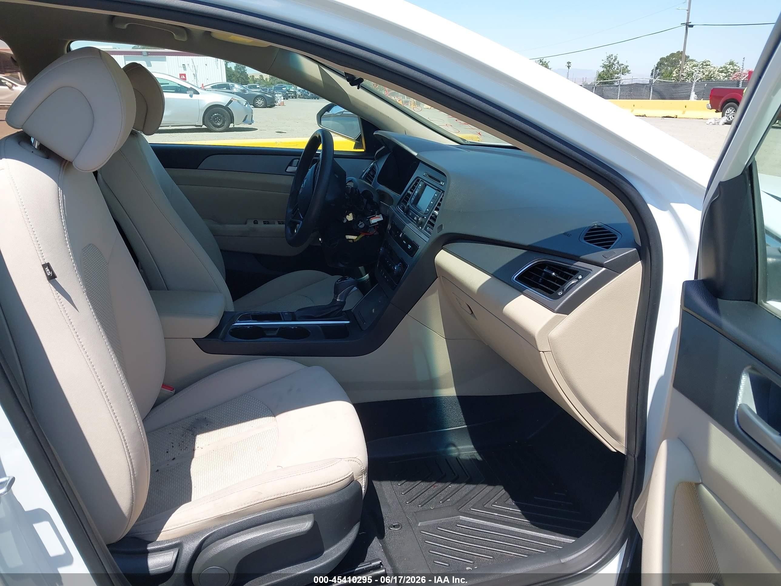 2015 Hyundai Sonata Se White vin: 5NPE24AF3FH184257
