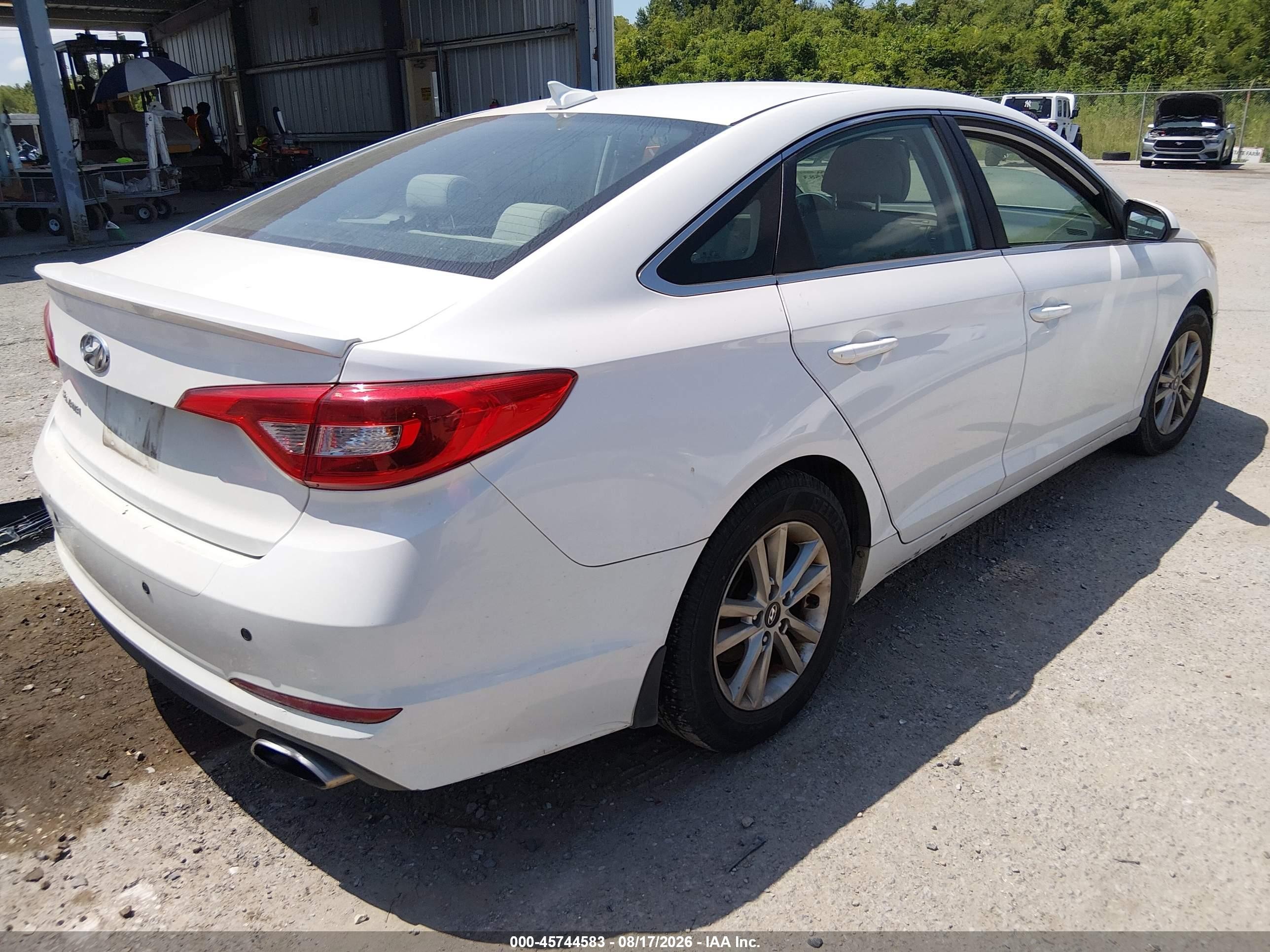 2015 Hyundai Sonata Se White vin: 5NPE24AF3FH205303