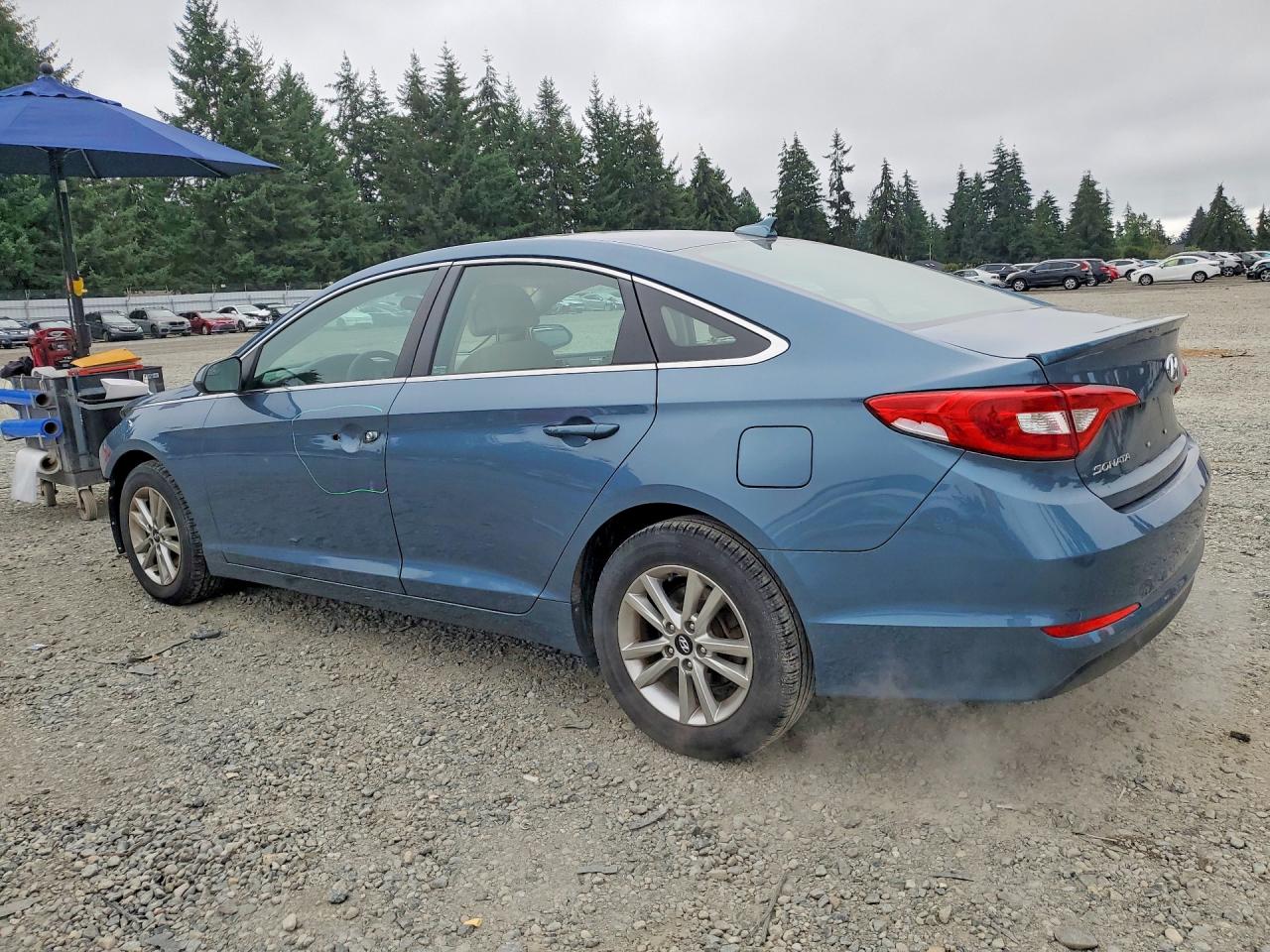 2015 Hyundai Sonata Se Blue vin: 5NPE24AF3FH232016
