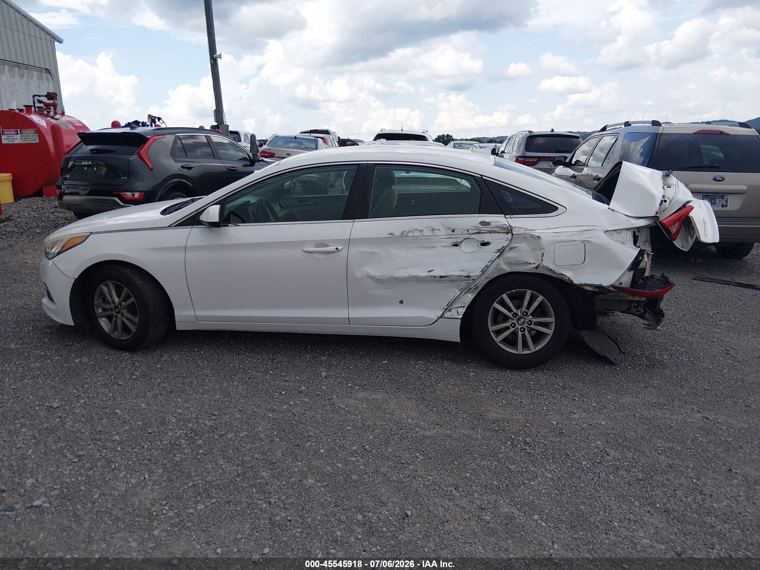 2015 Hyundai Sonata Se White vin: 5NPE24AF3FH242688