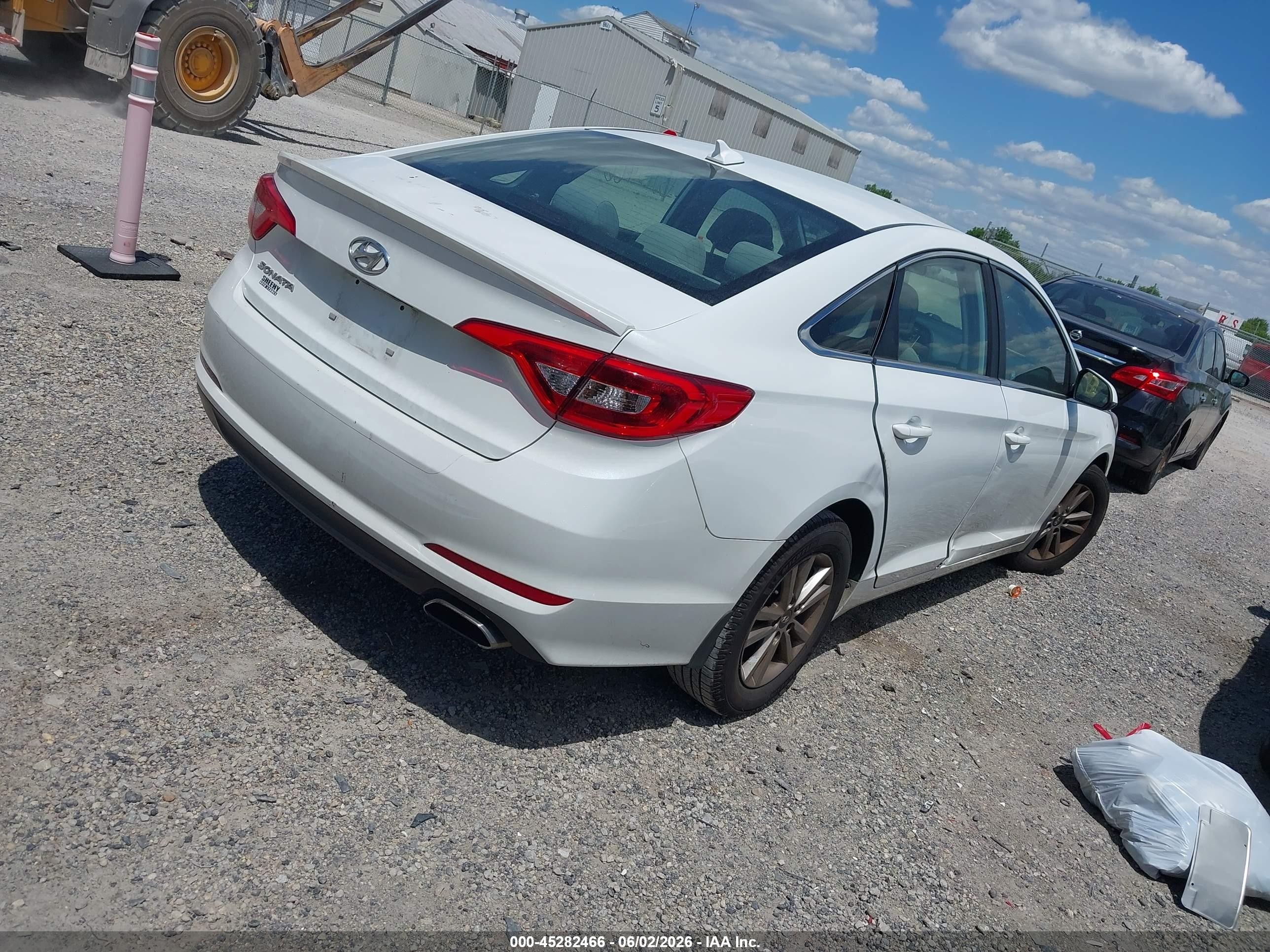 2015 Hyundai Sonata Se White vin: 5NPE24AF3FH258700