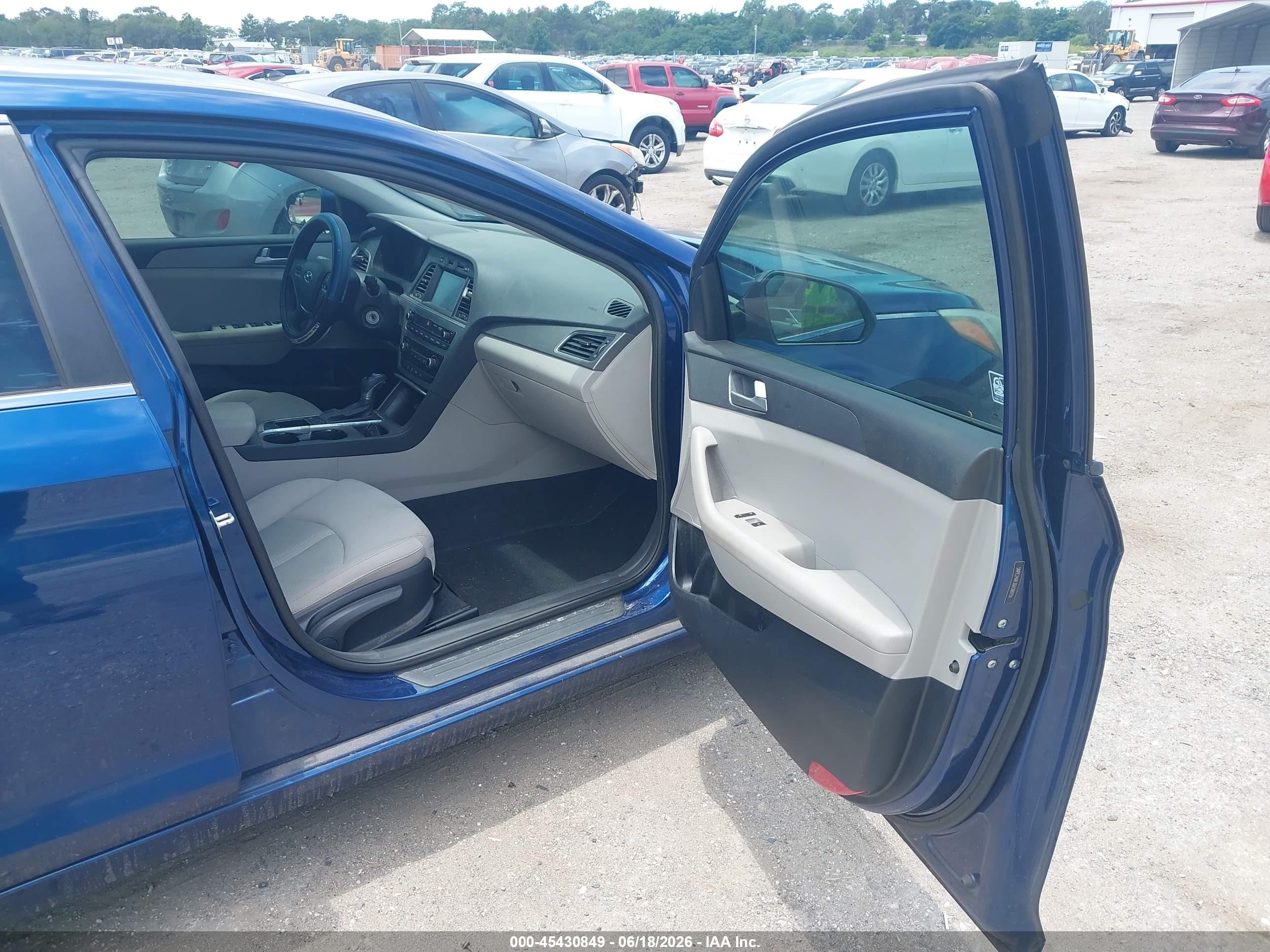 2016 Hyundai Sonata Se Blue vin: 5NPE24AF3GH380751