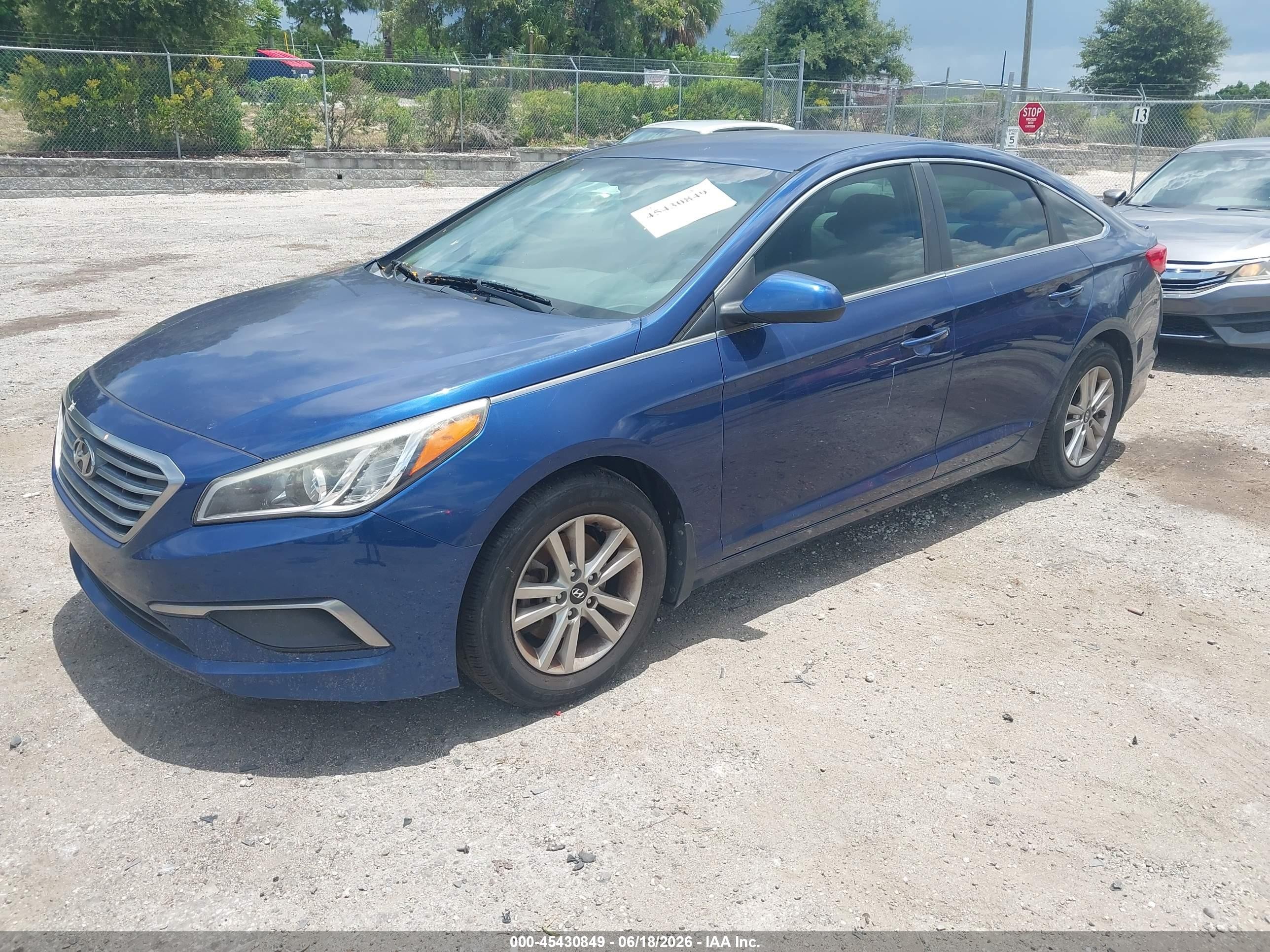 2016 Hyundai Sonata Se Blue vin: 5NPE24AF3GH380751