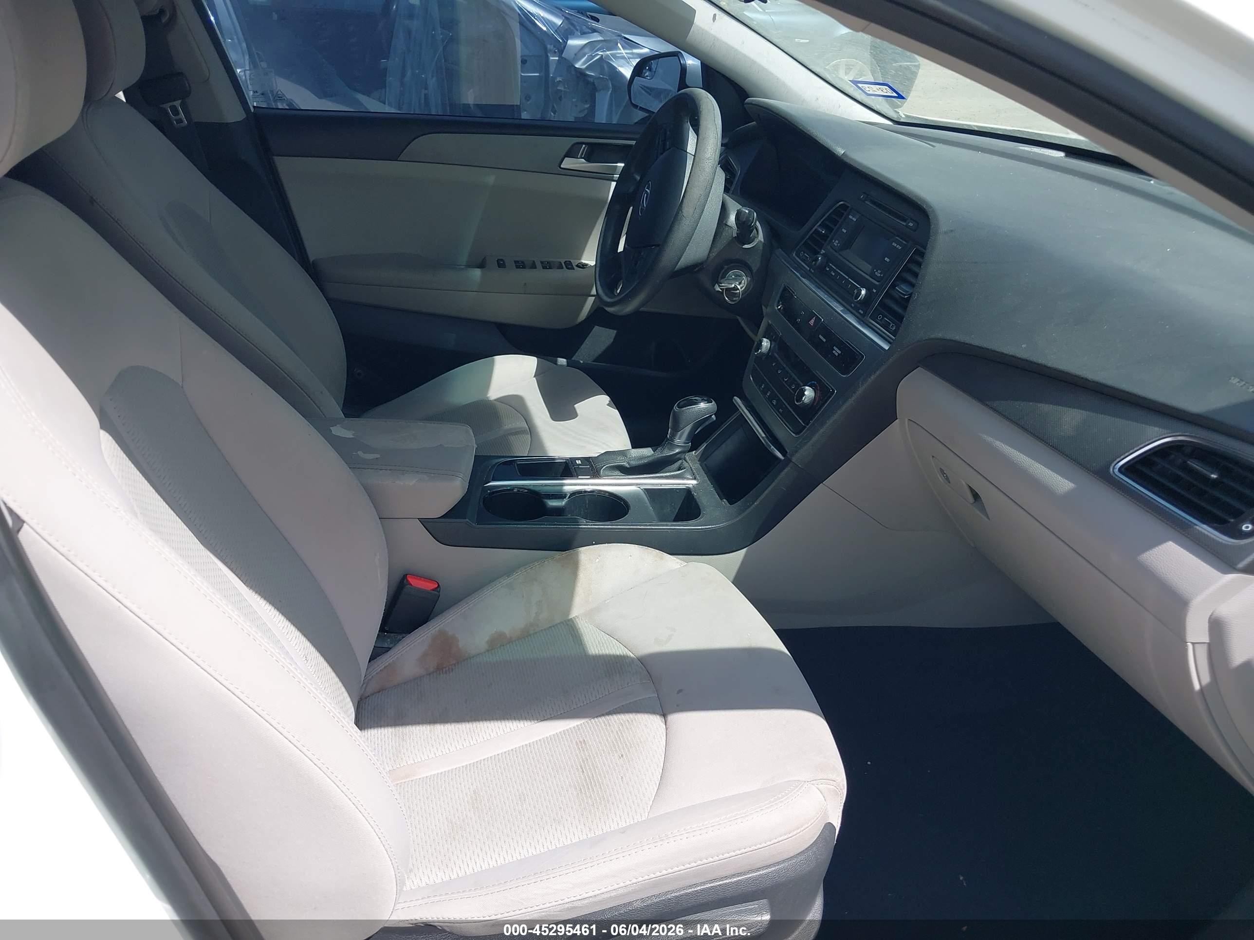 2016 Hyundai Sonata   White vin: 5NPE24AF3GH393466