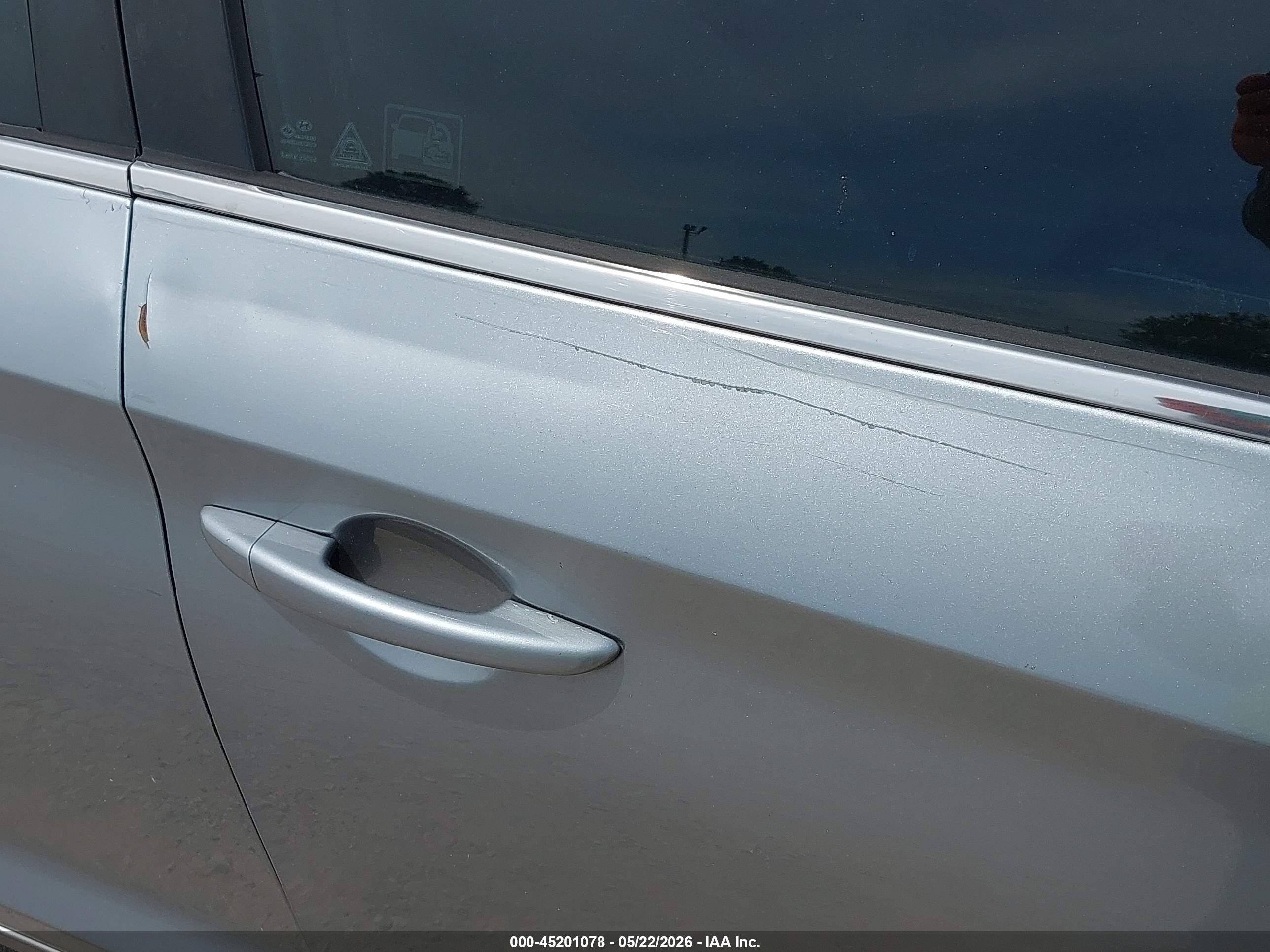 2017 Hyundai Sonata   Серебряный vin: 5NPE24AF3HH492757