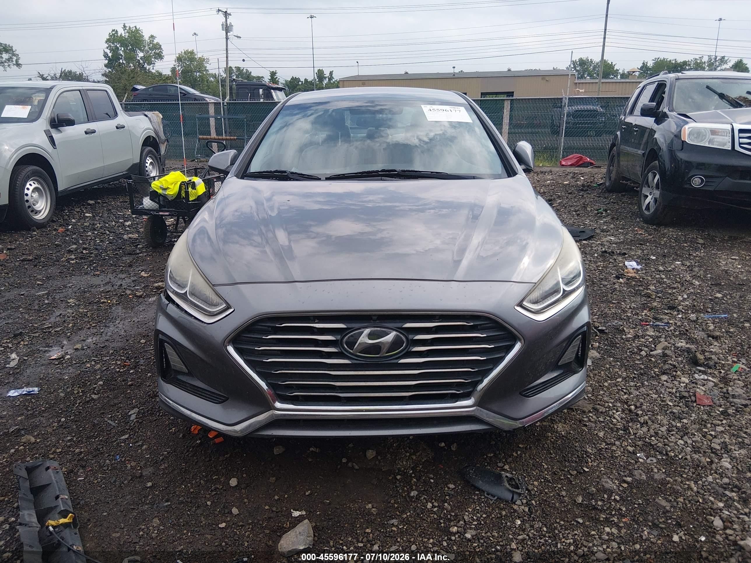 2018 Hyundai Sonata Se Gray vin: 5NPE24AF3JH642629