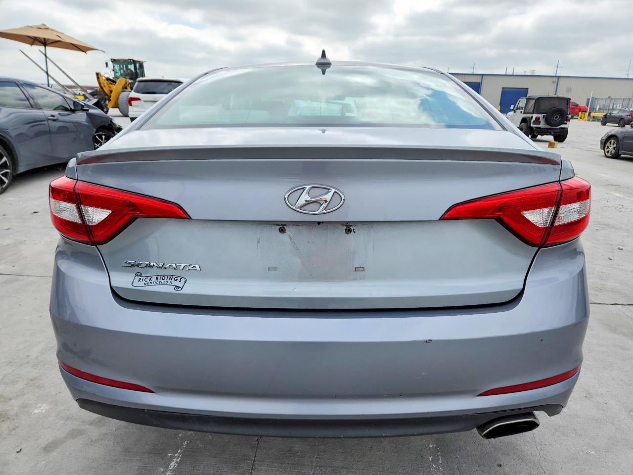 2015 Hyundai Sonata Se Silver vin: 5NPE24AF4FH009225
