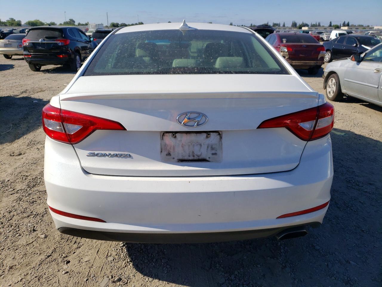 2015 Hyundai Sonata Se White vin: 5NPE24AF4FH010634