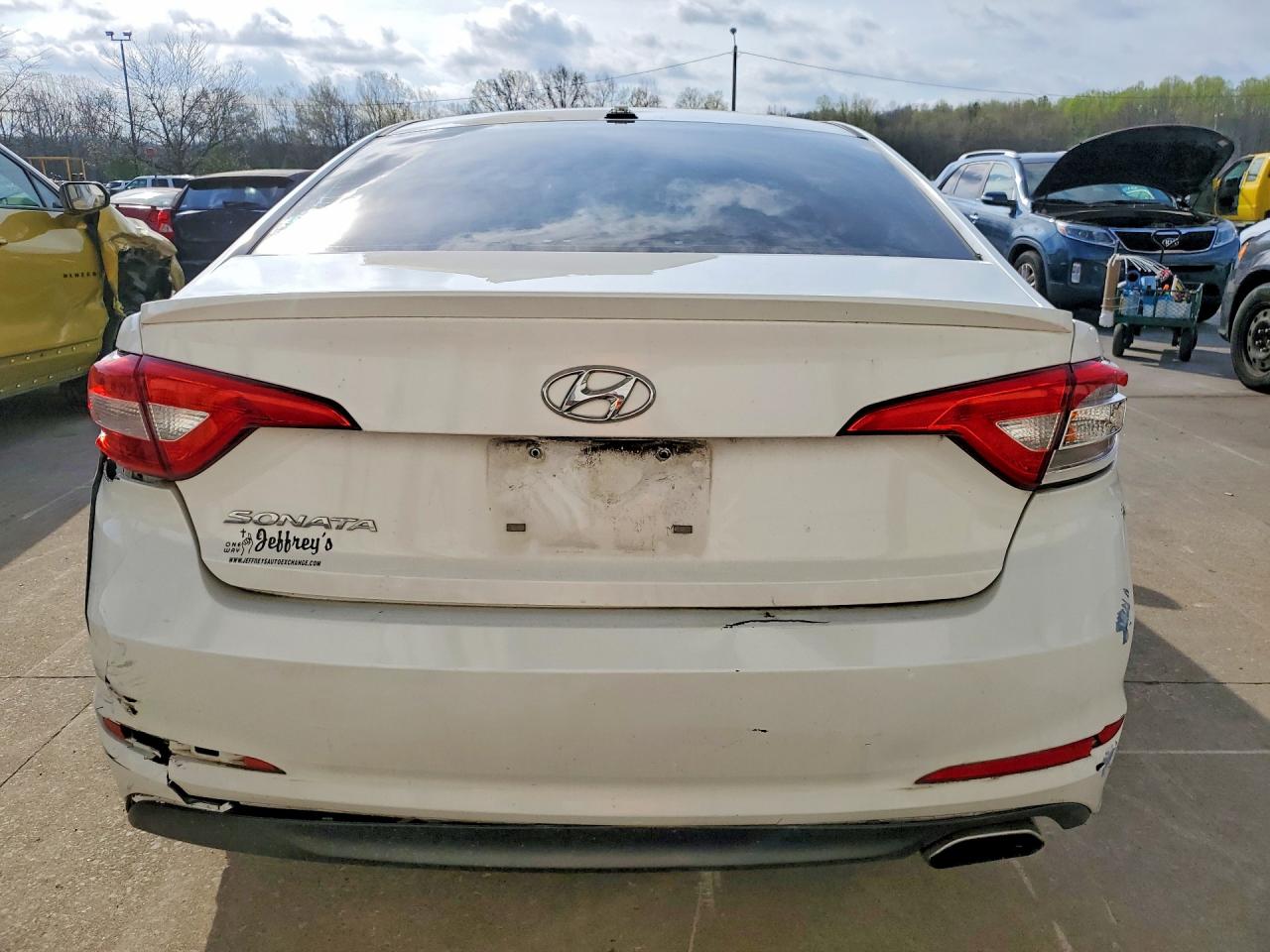 2015 Hyundai Sonata Se White vin: 5NPE24AF4FH037994