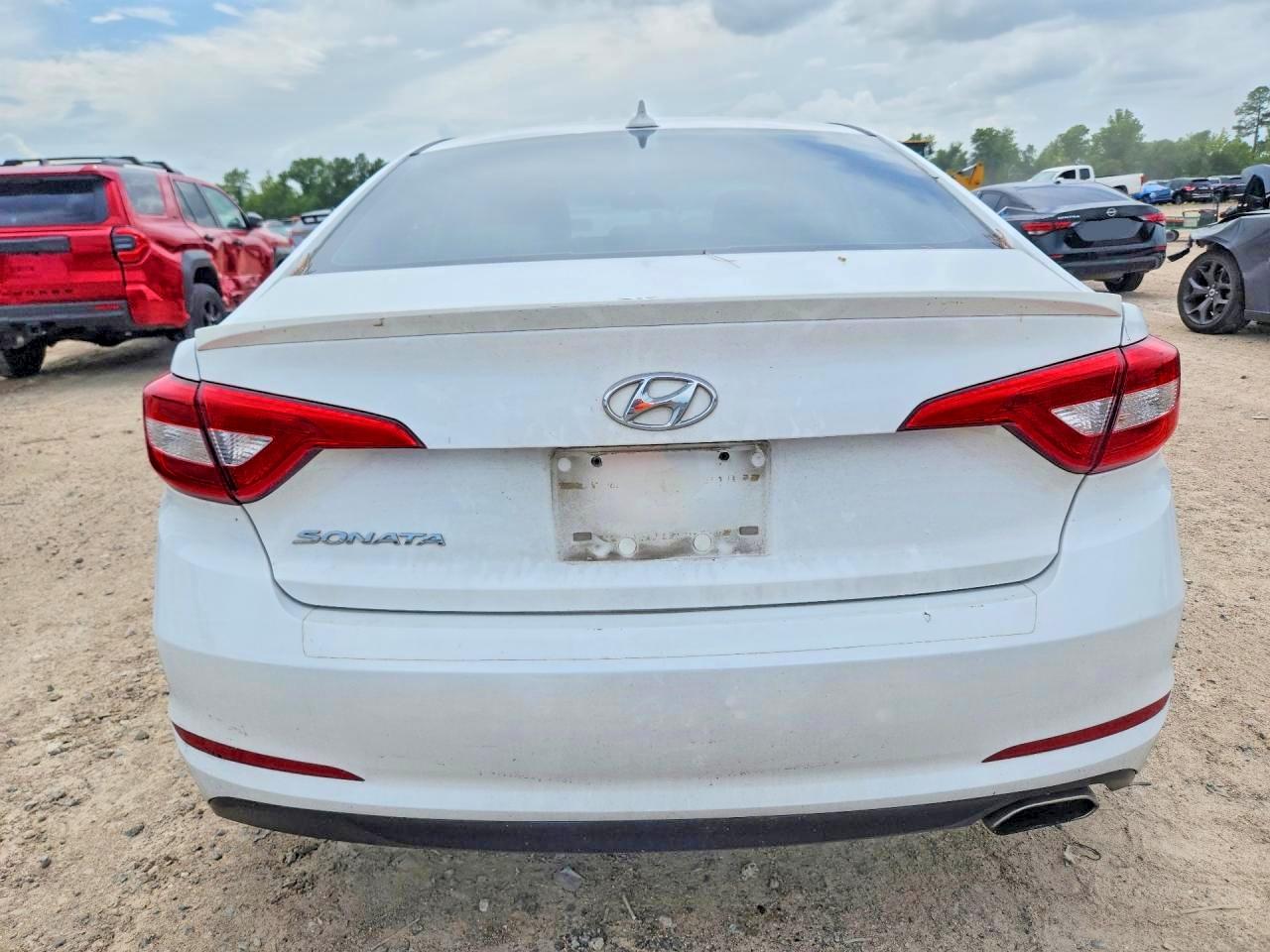 2015 Hyundai Sonata Se Белый vin: 5NPE24AF4FH045027