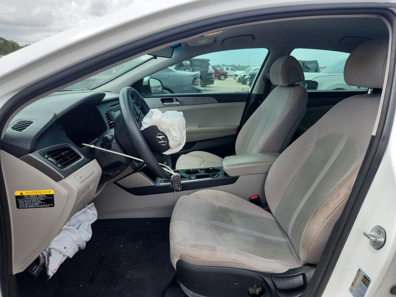 2015 Hyundai Sonata Se Белый vin: 5NPE24AF4FH045027