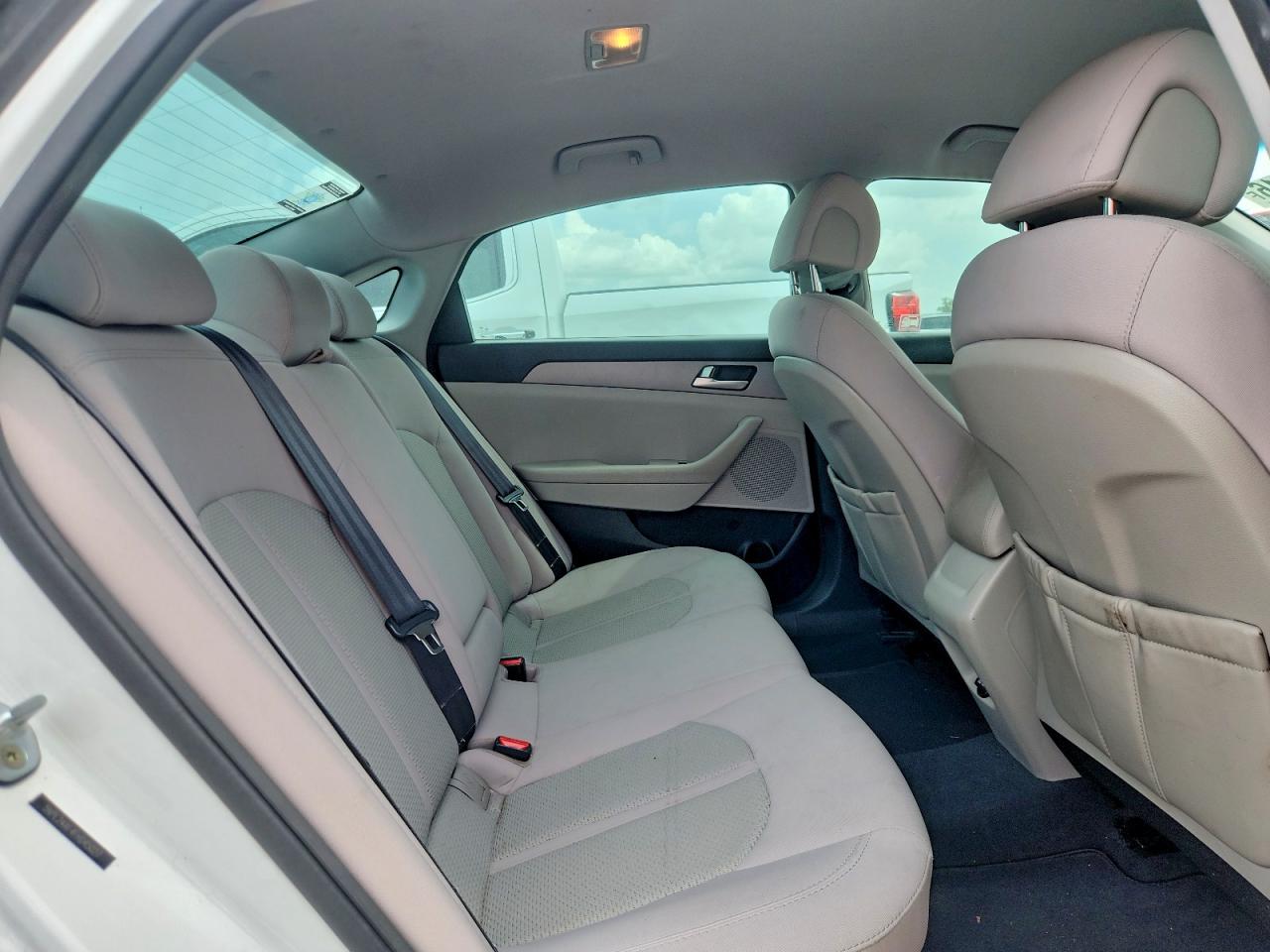 2015 Hyundai Sonata Se Белый vin: 5NPE24AF4FH045027