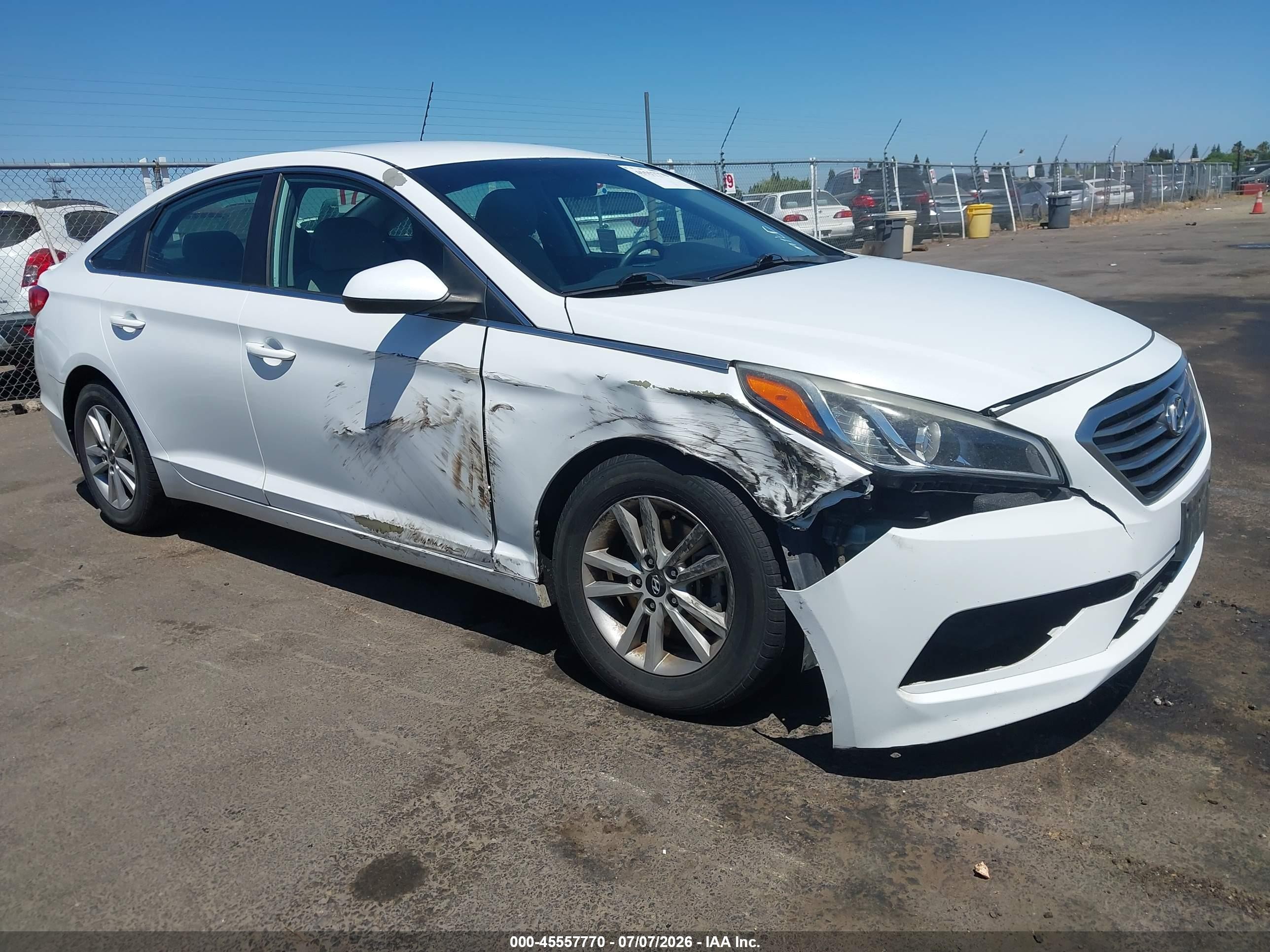 2015 Hyundai Sonata Se White vin: 5NPE24AF4FH119207