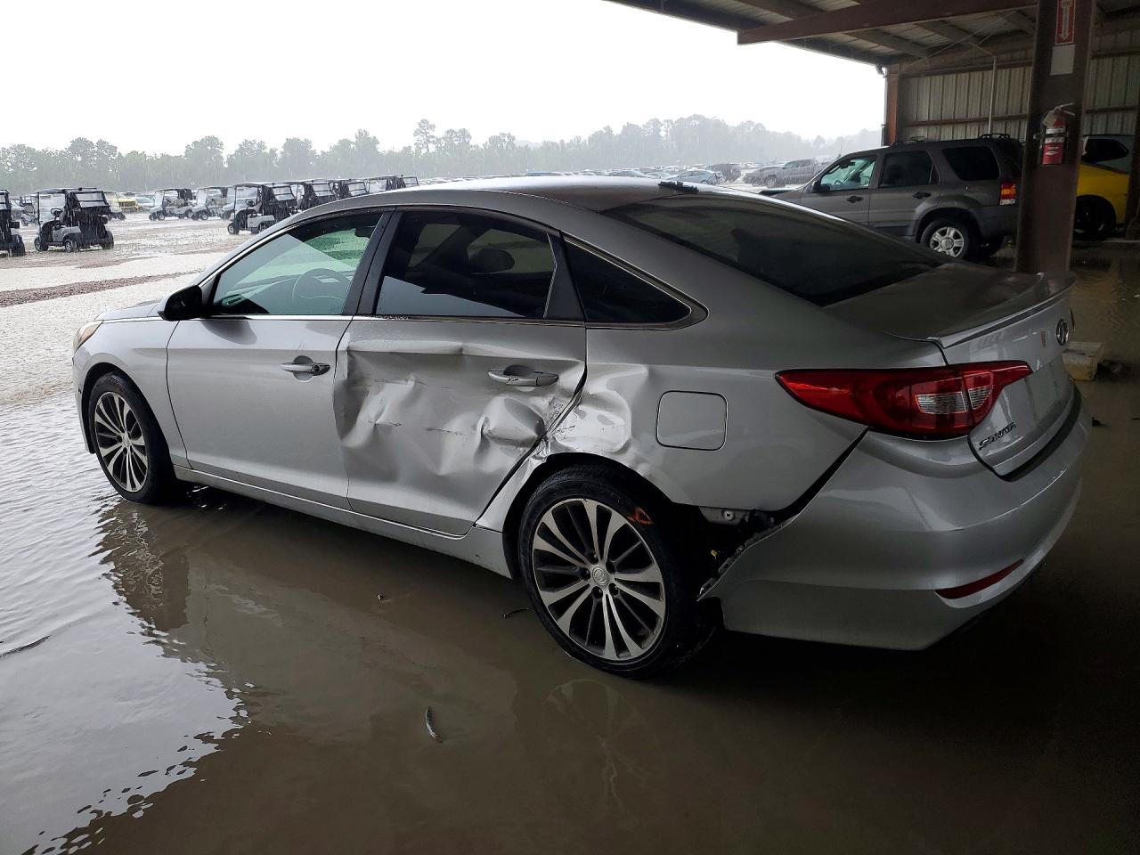 2015 Hyundai Sonata Se Серебряный vin: 5NPE24AF4FH167760