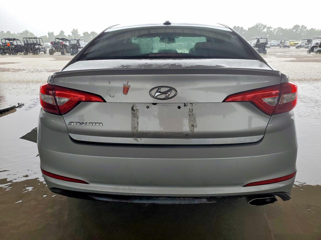 2015 Hyundai Sonata Se Серебряный vin: 5NPE24AF4FH167760
