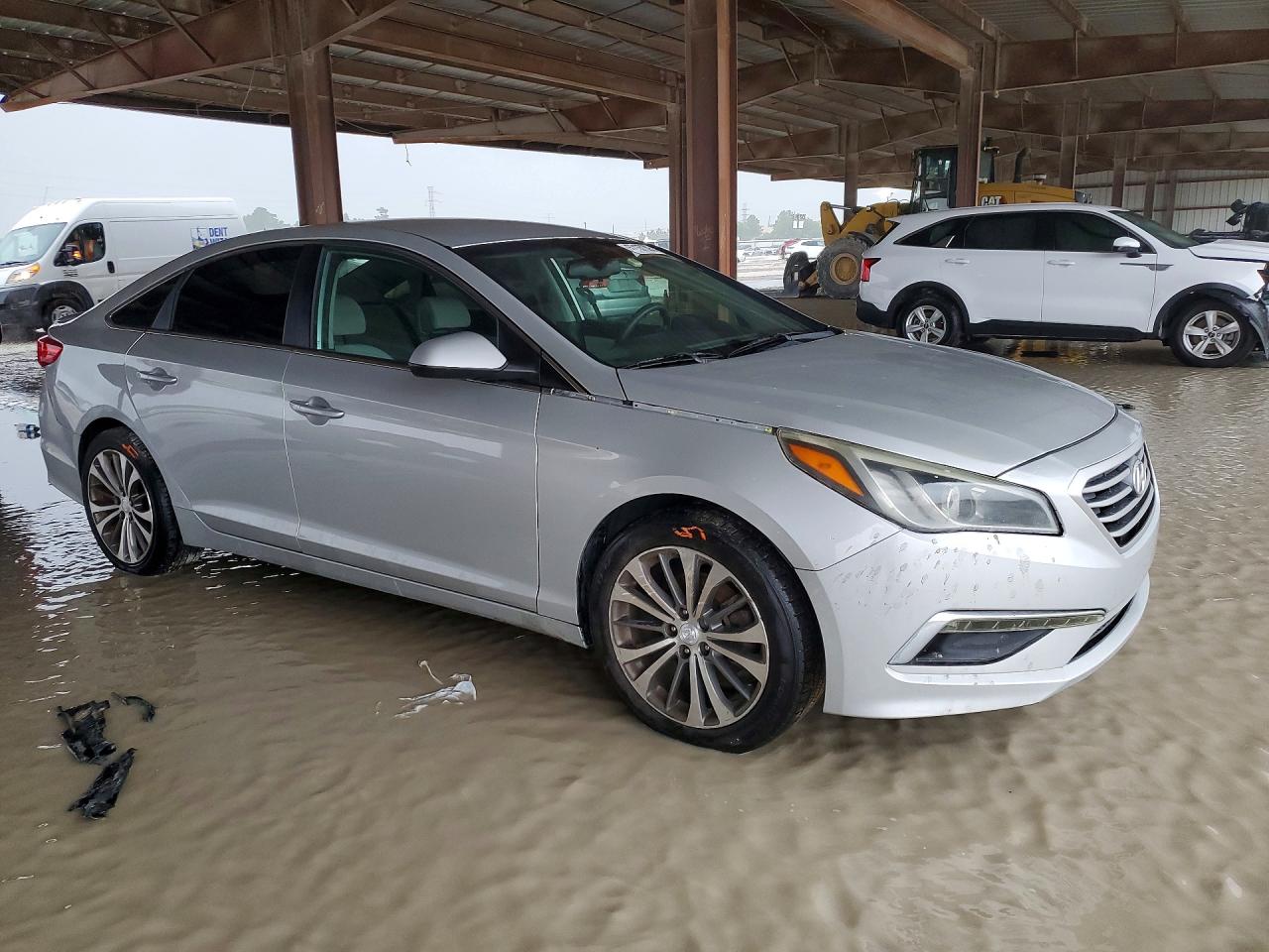2015 Hyundai Sonata Se Серебряный vin: 5NPE24AF4FH167760