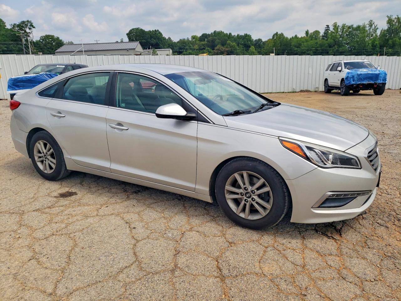 2015 Hyundai Sonata Silver vin: 5NPE24AF4FH204371