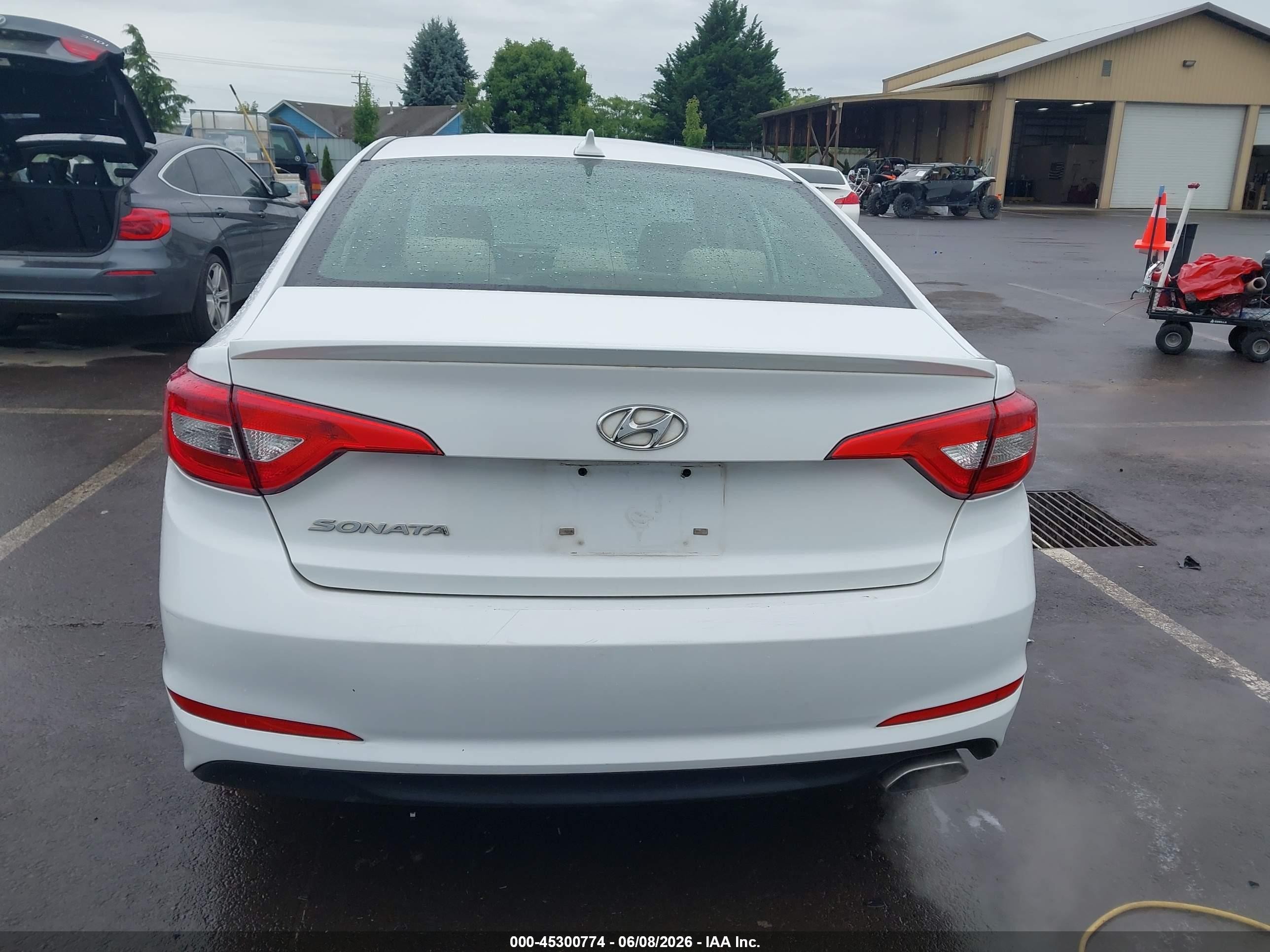 2015 Hyundai Sonata Se White vin: 5NPE24AF4FH220098