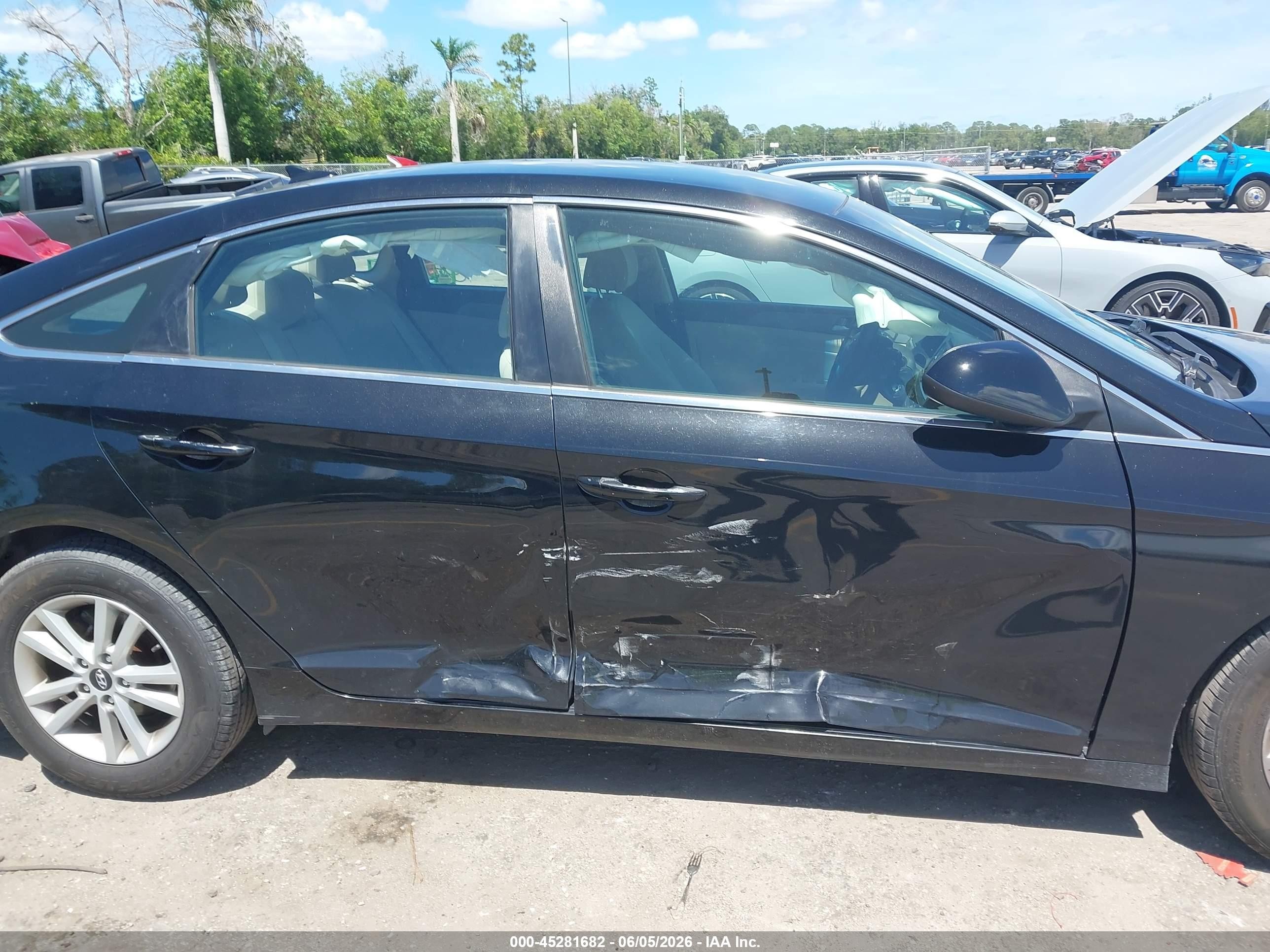 2015 Hyundai Sonata Se Черный vin: 5NPE24AF4FH223941