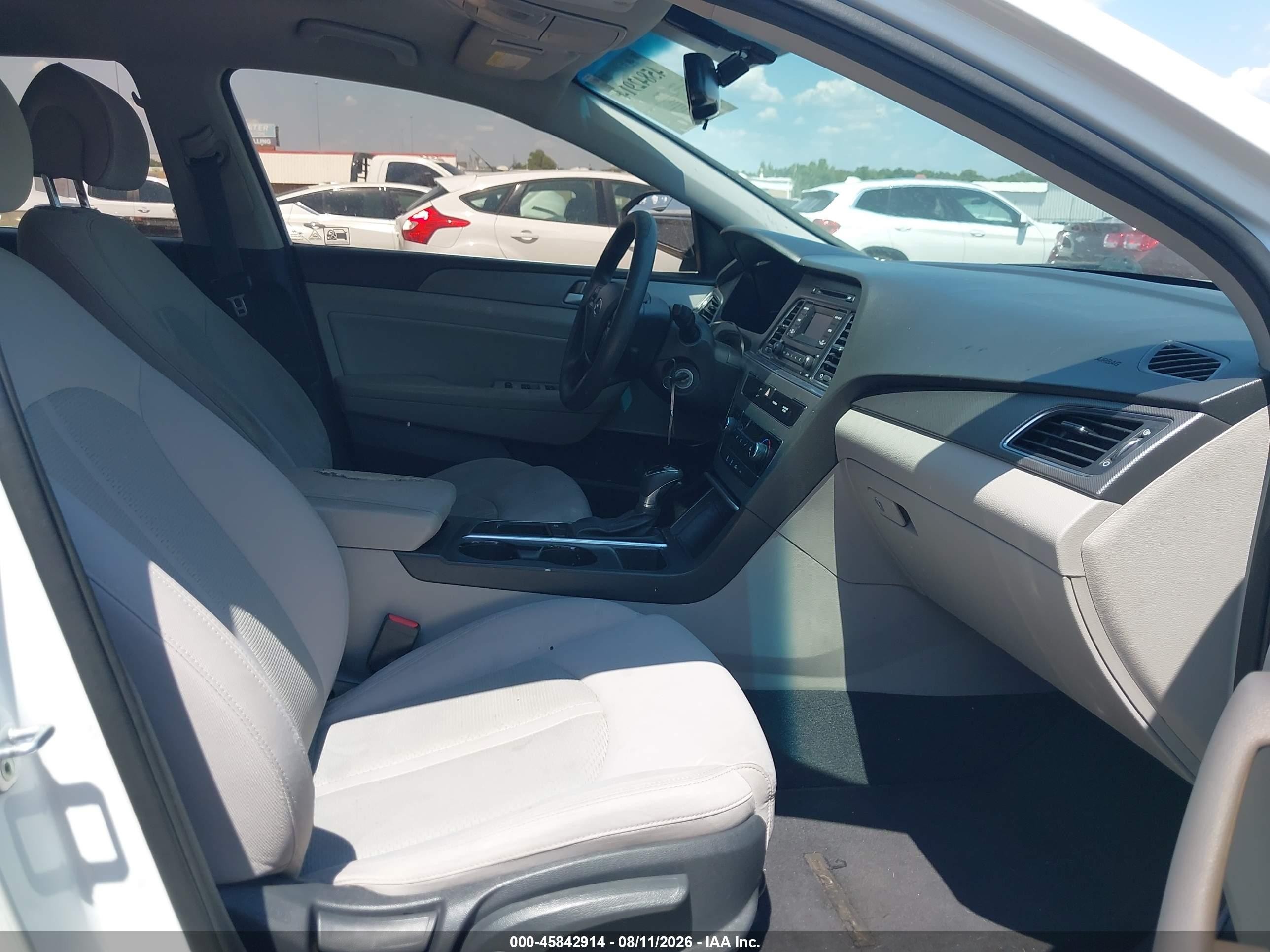 2015 Hyundai Sonata Se White vin: 5NPE24AF4FH232316